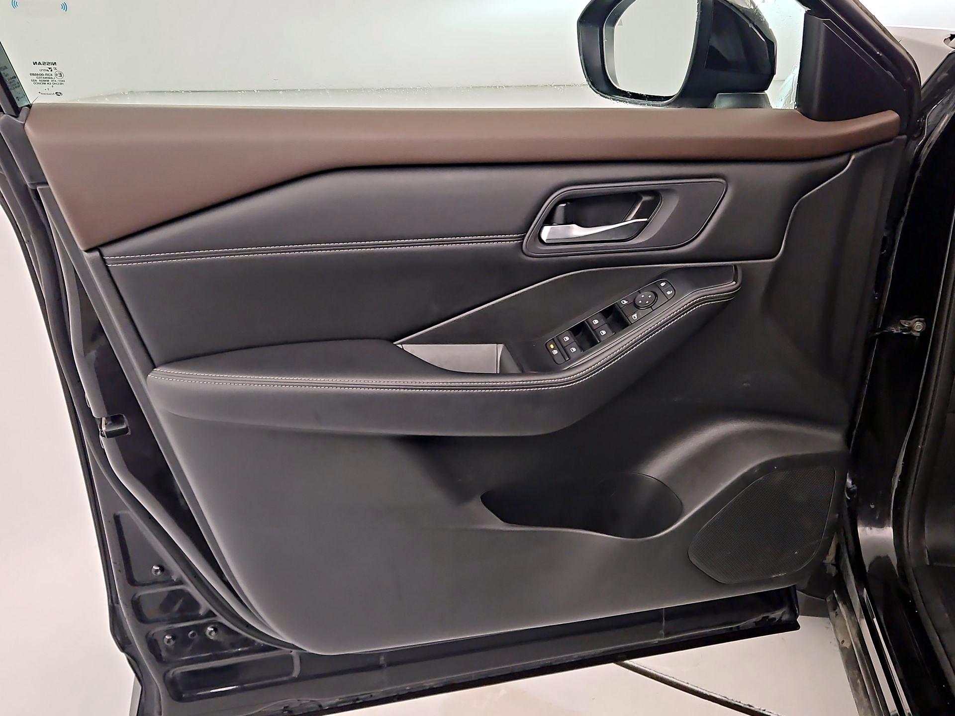 Thumbnail: 2023 Nissan Rogue - 12