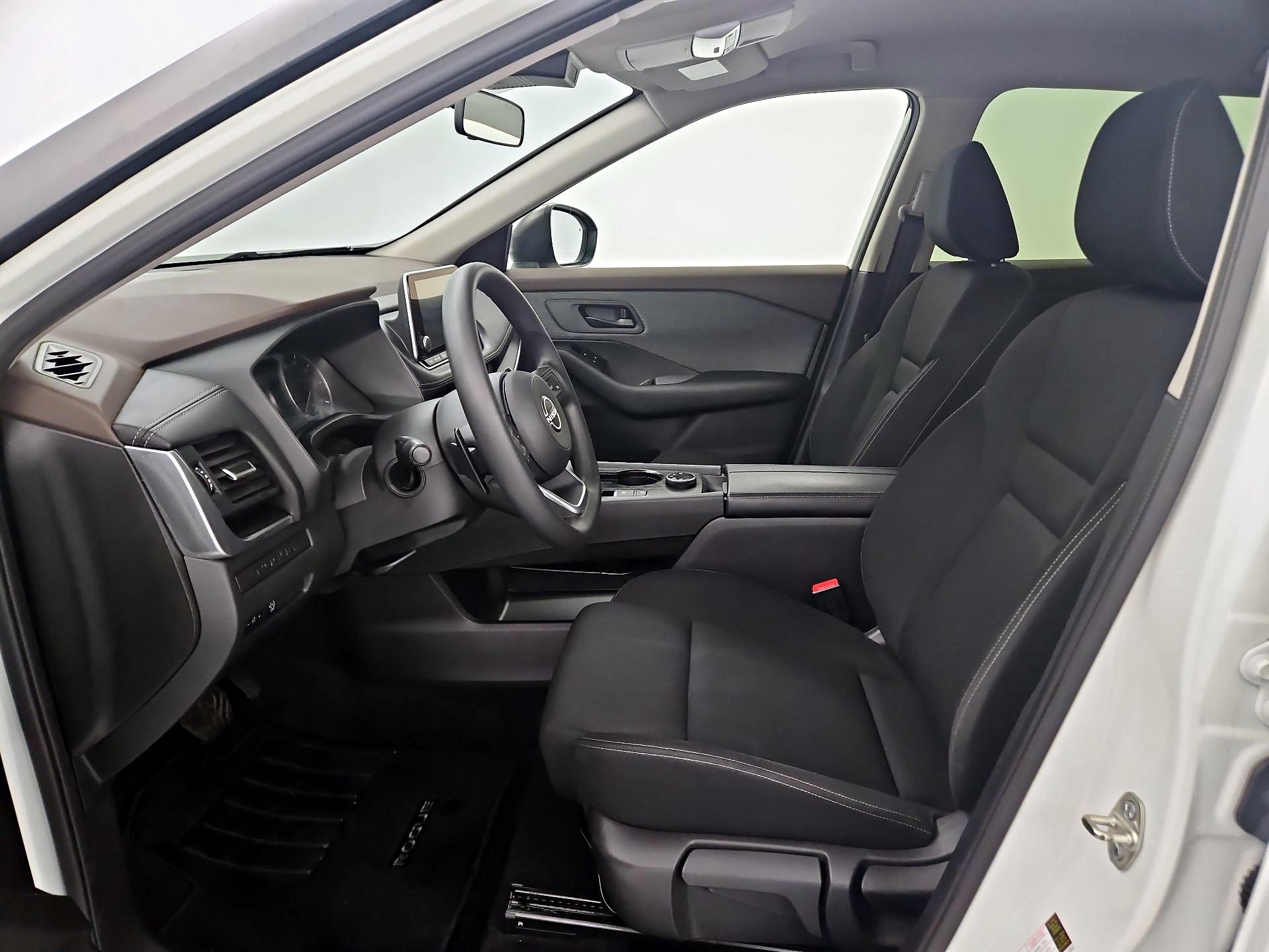 Thumbnail: 2023 Nissan Rogue - 11