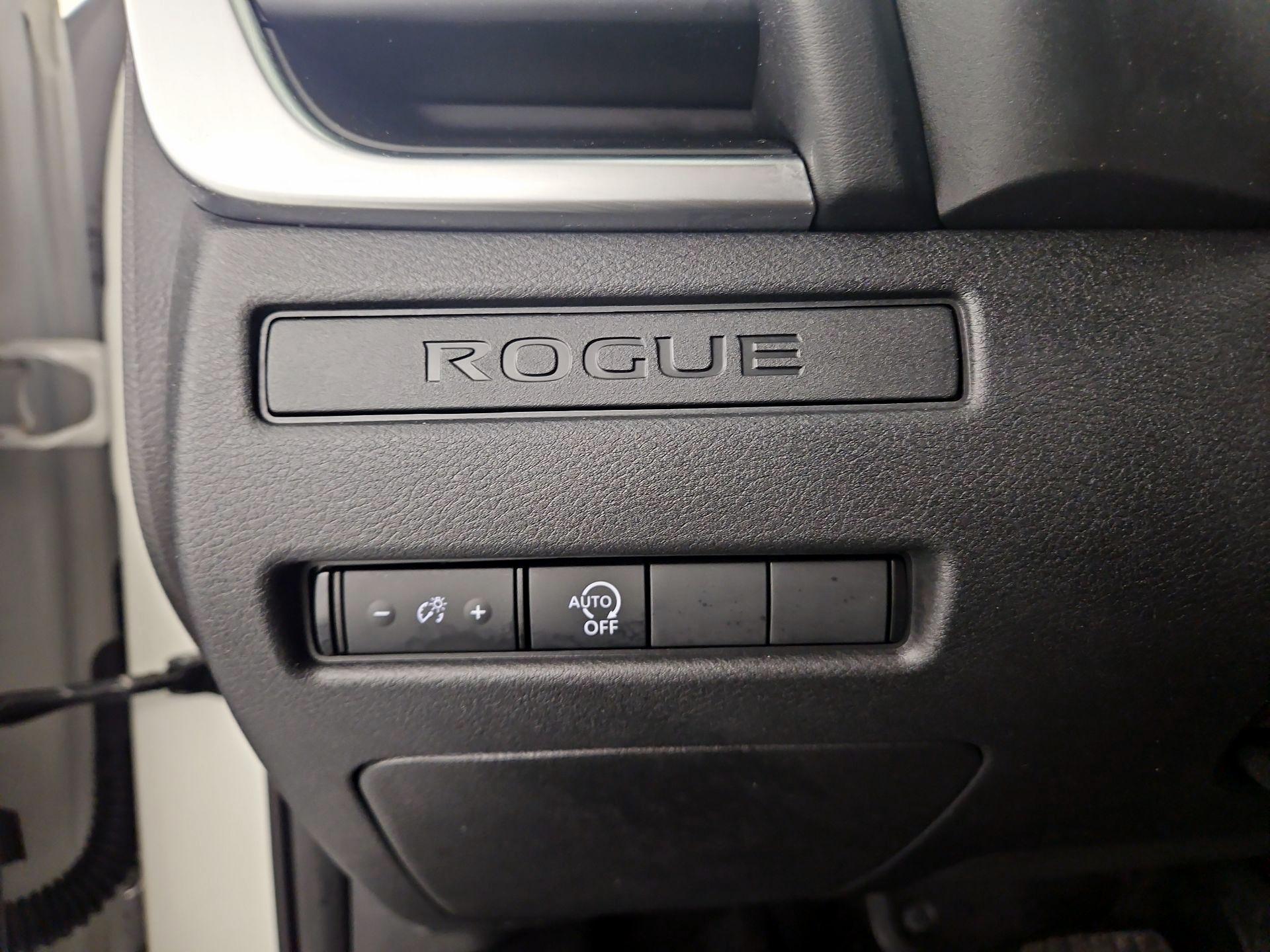 Thumbnail: 2023 Nissan Rogue - 13