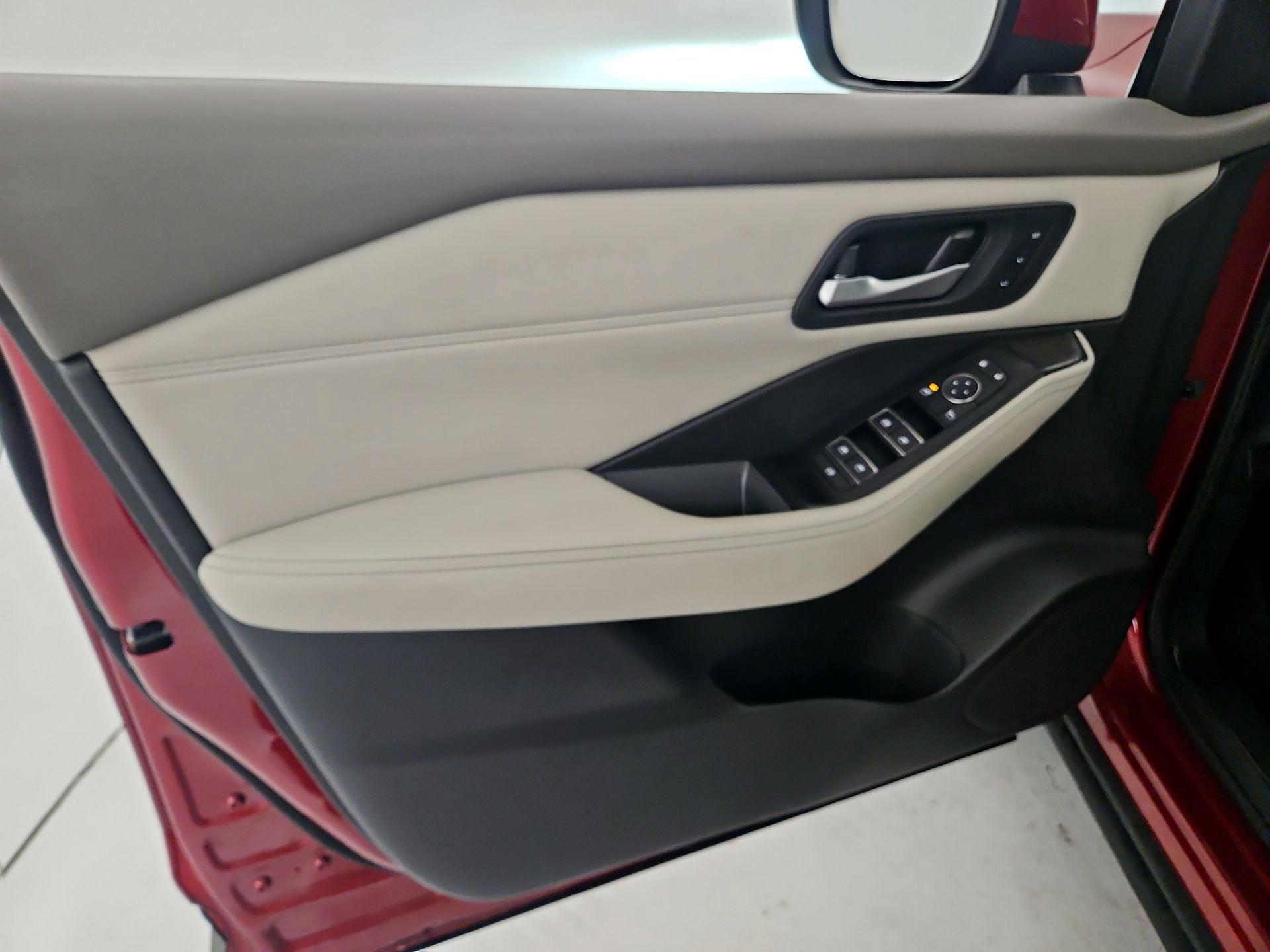 Thumbnail: 2023 Nissan Rogue - 12