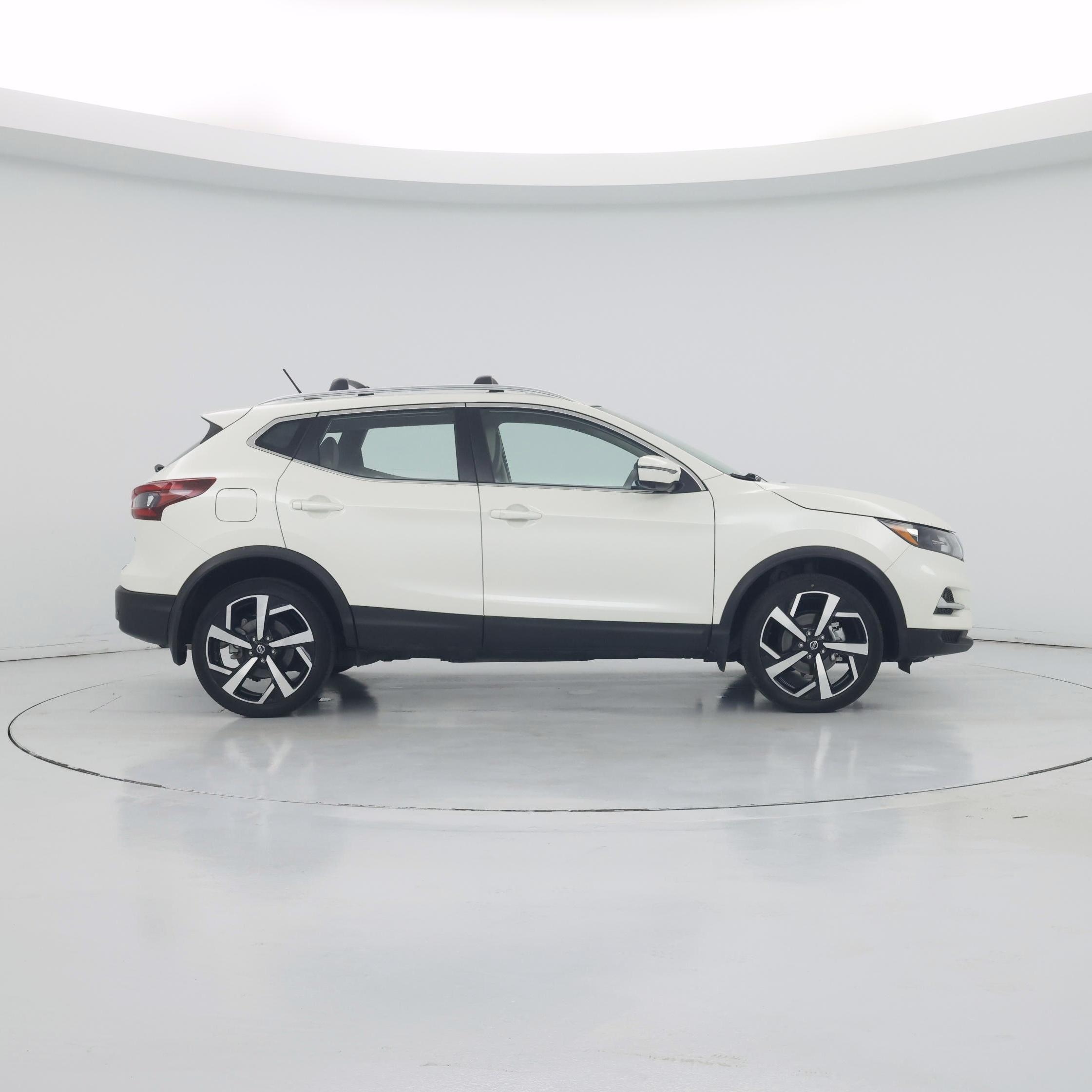 Thumbnail: 2022 Nissan Rogue Sport - 7