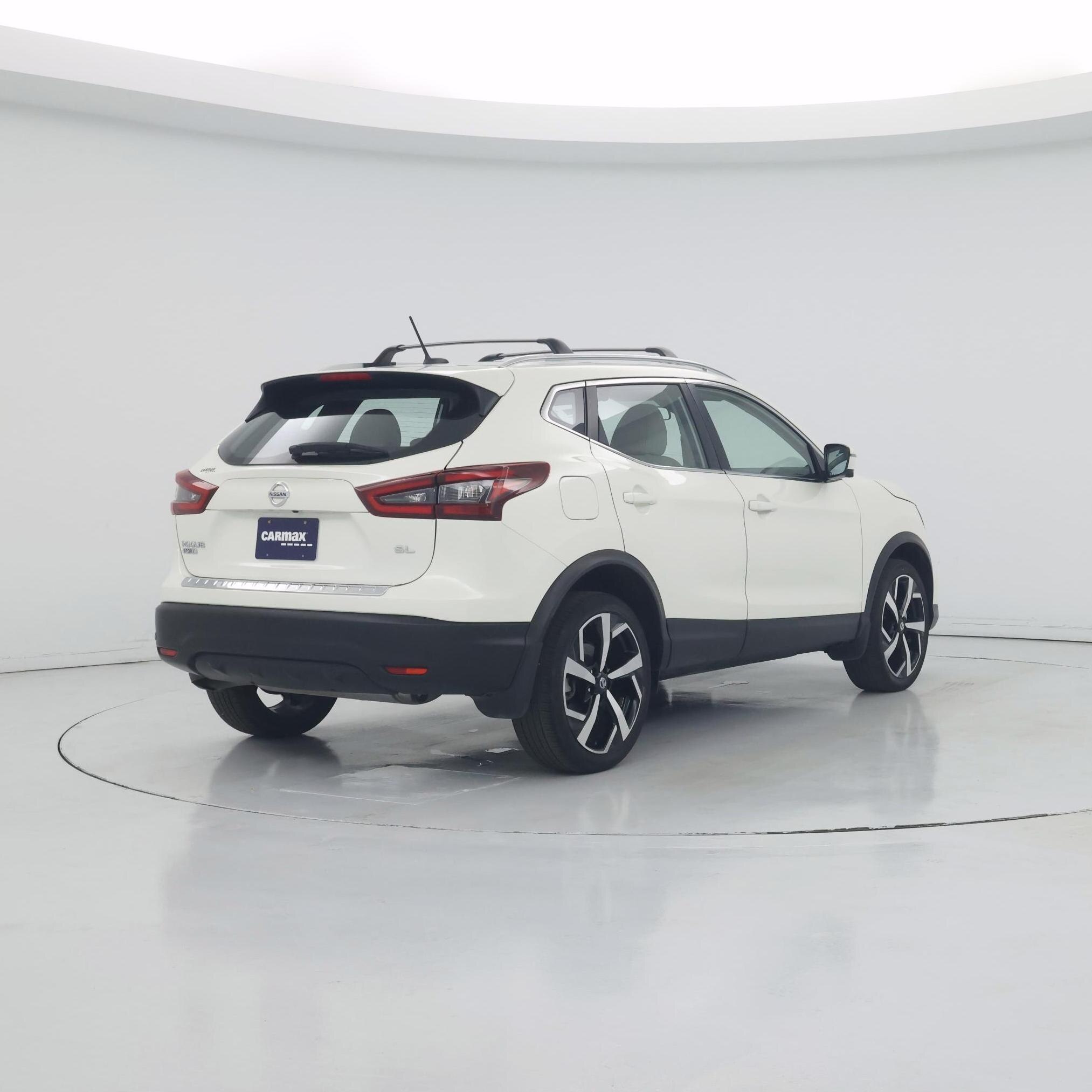 Thumbnail: 2022 Nissan Rogue Sport - 8