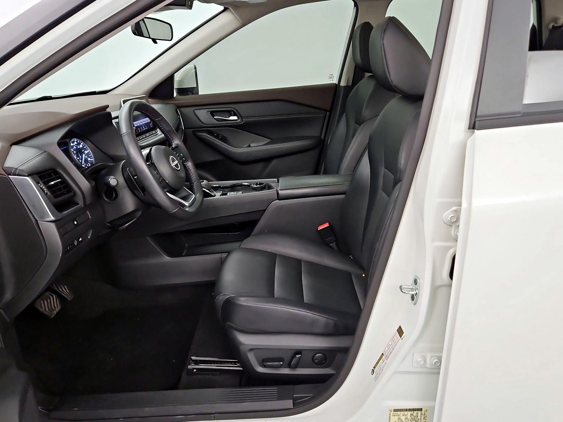 Thumbnail: 2023 Nissan Rogue - 11