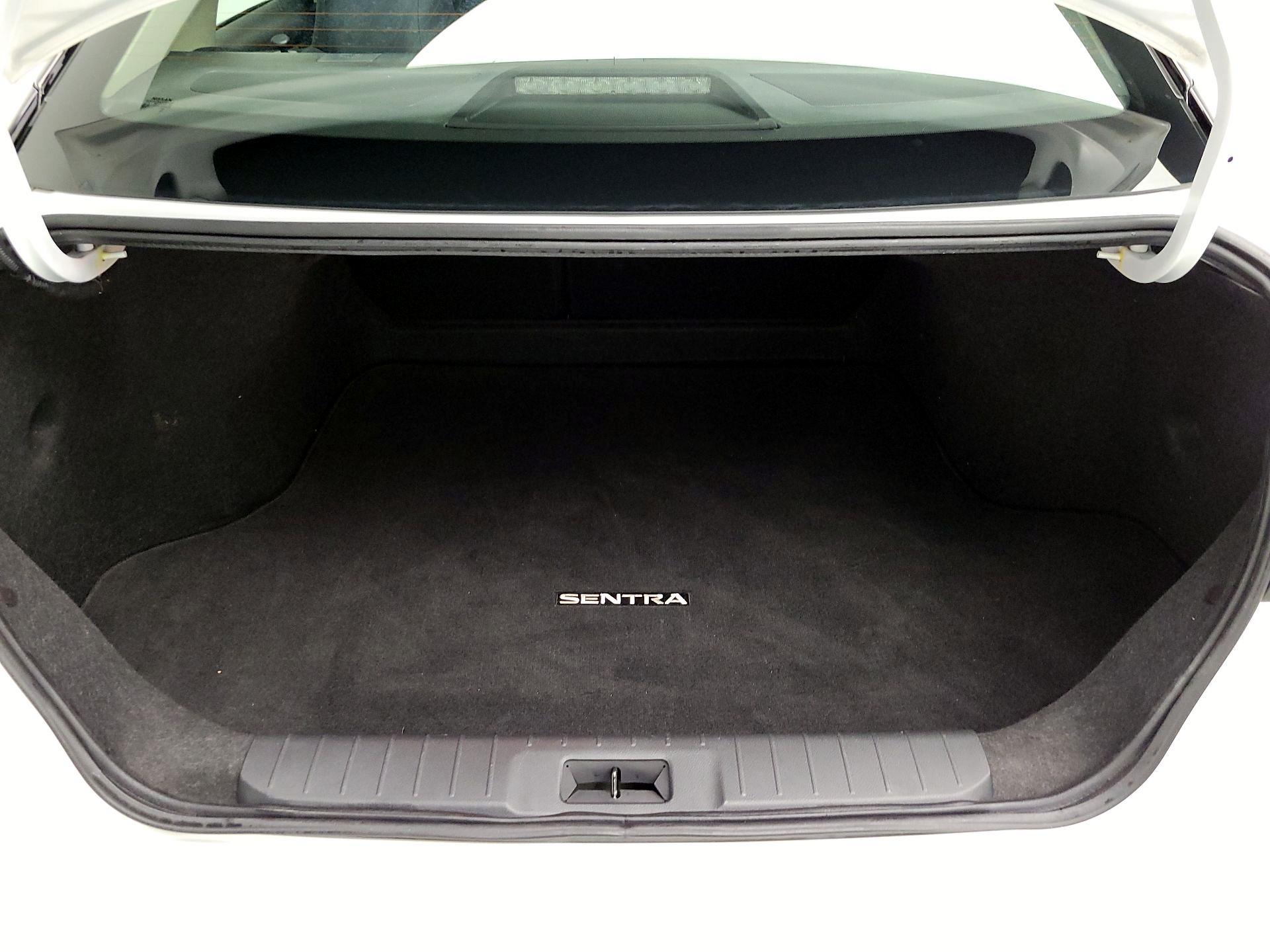 Thumbnail: 2023 Nissan Sentra - 20