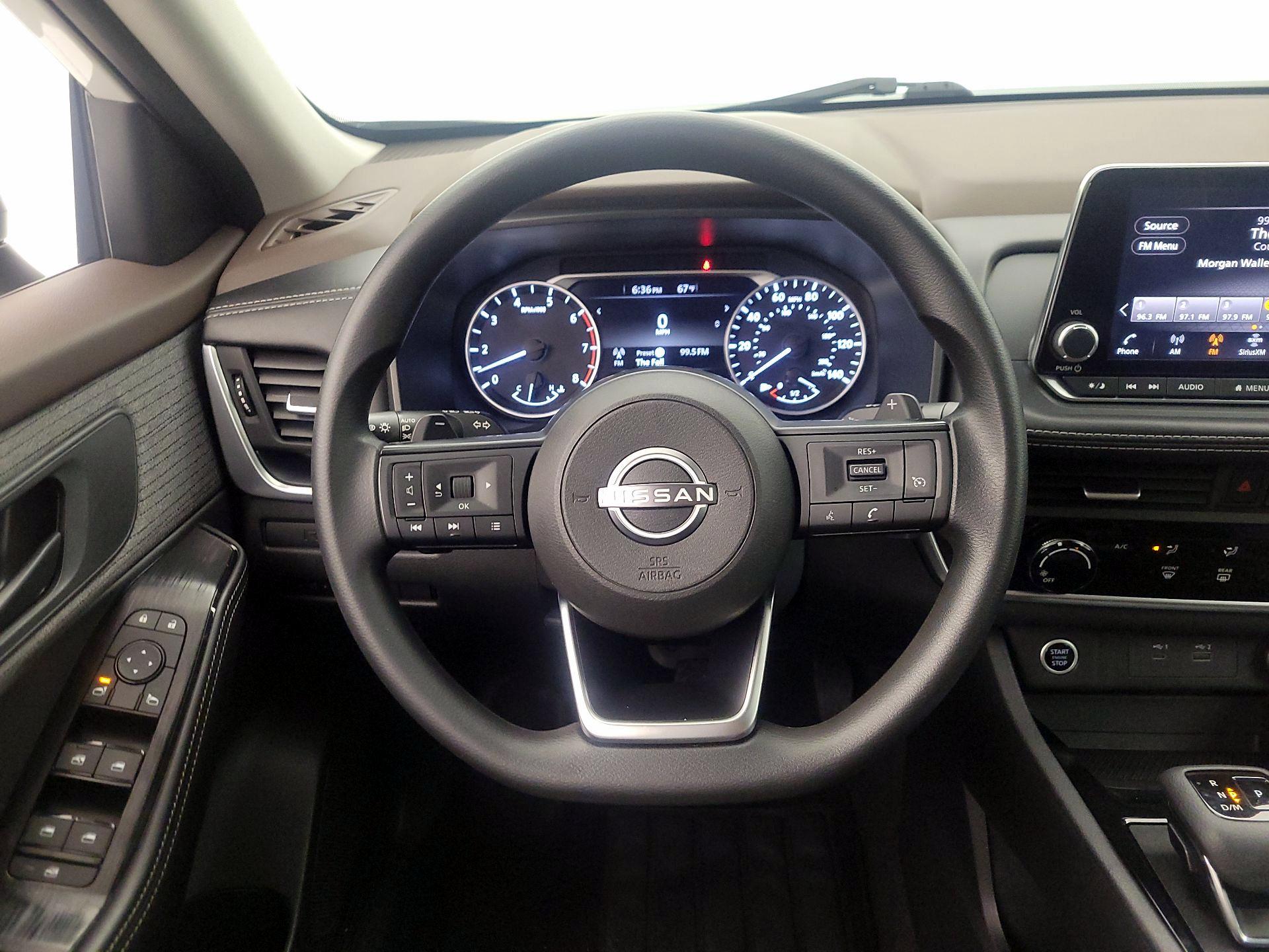 Thumbnail: 2022 Nissan Rogue - 10
