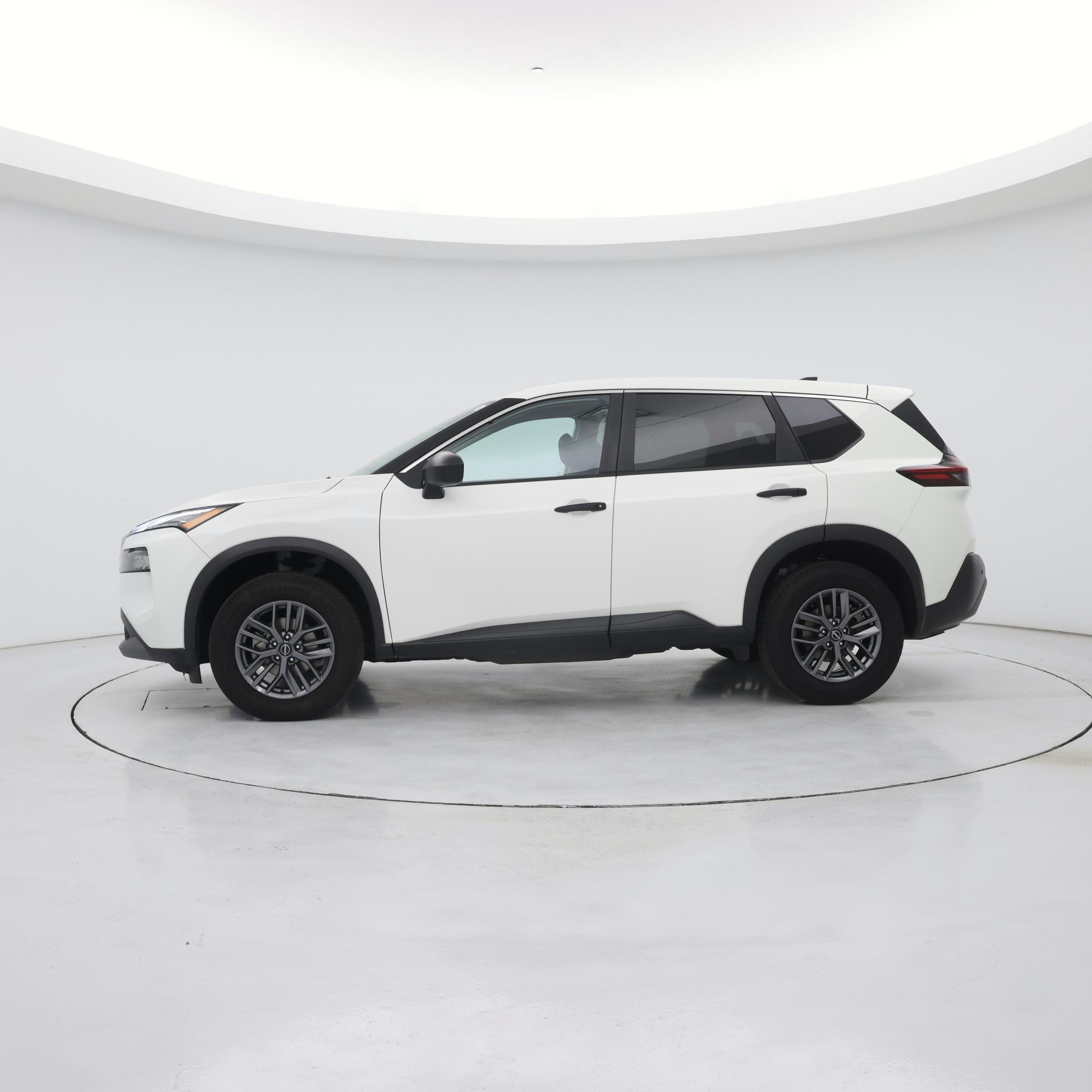Thumbnail: 2022 Nissan Rogue - 3