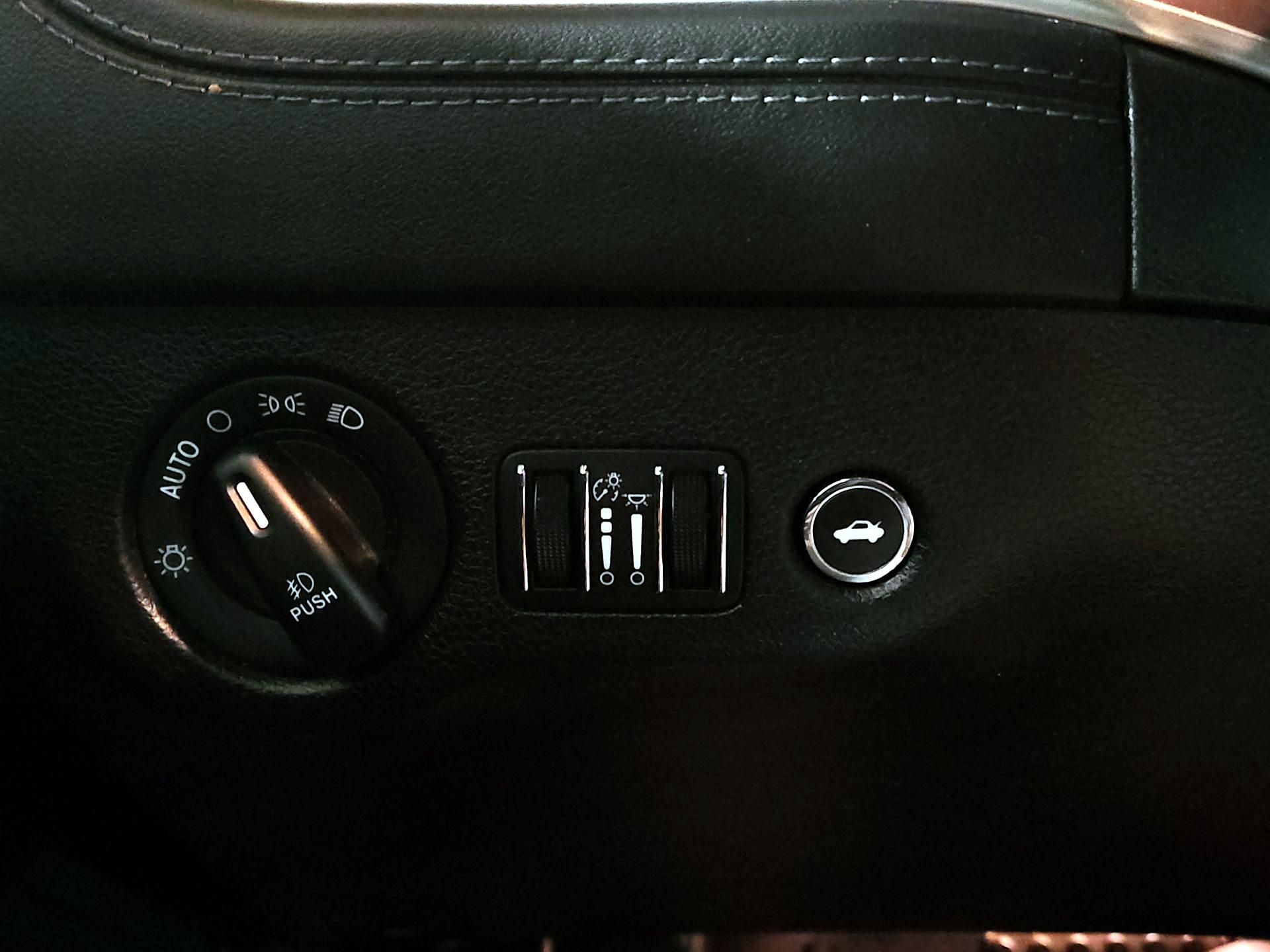 Thumbnail: 2021 Dodge Charger - 13