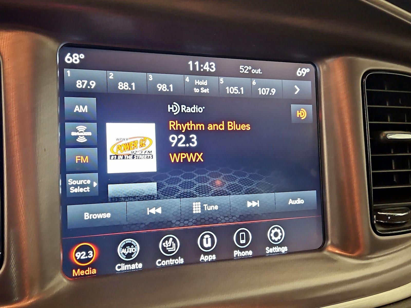 2021 Dodge Charger R/T - Photo 16