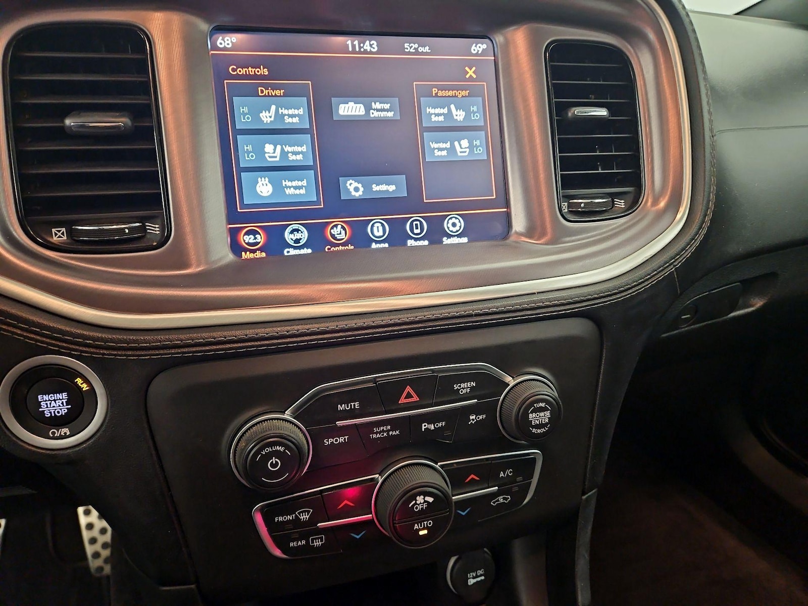 2021 Dodge Charger R/T - Photo 17