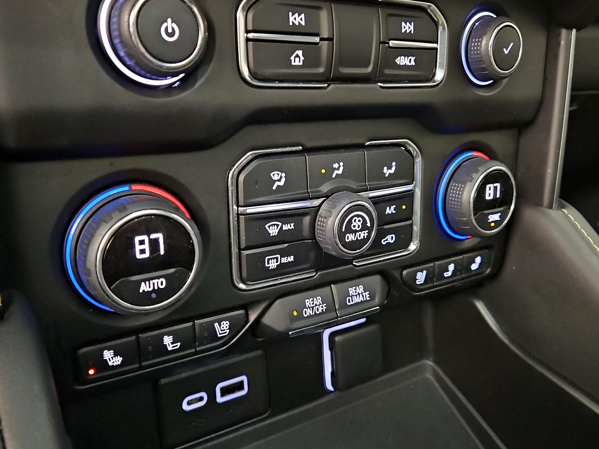 Thumbnail: 2022 Chevrolet Tahoe - 16