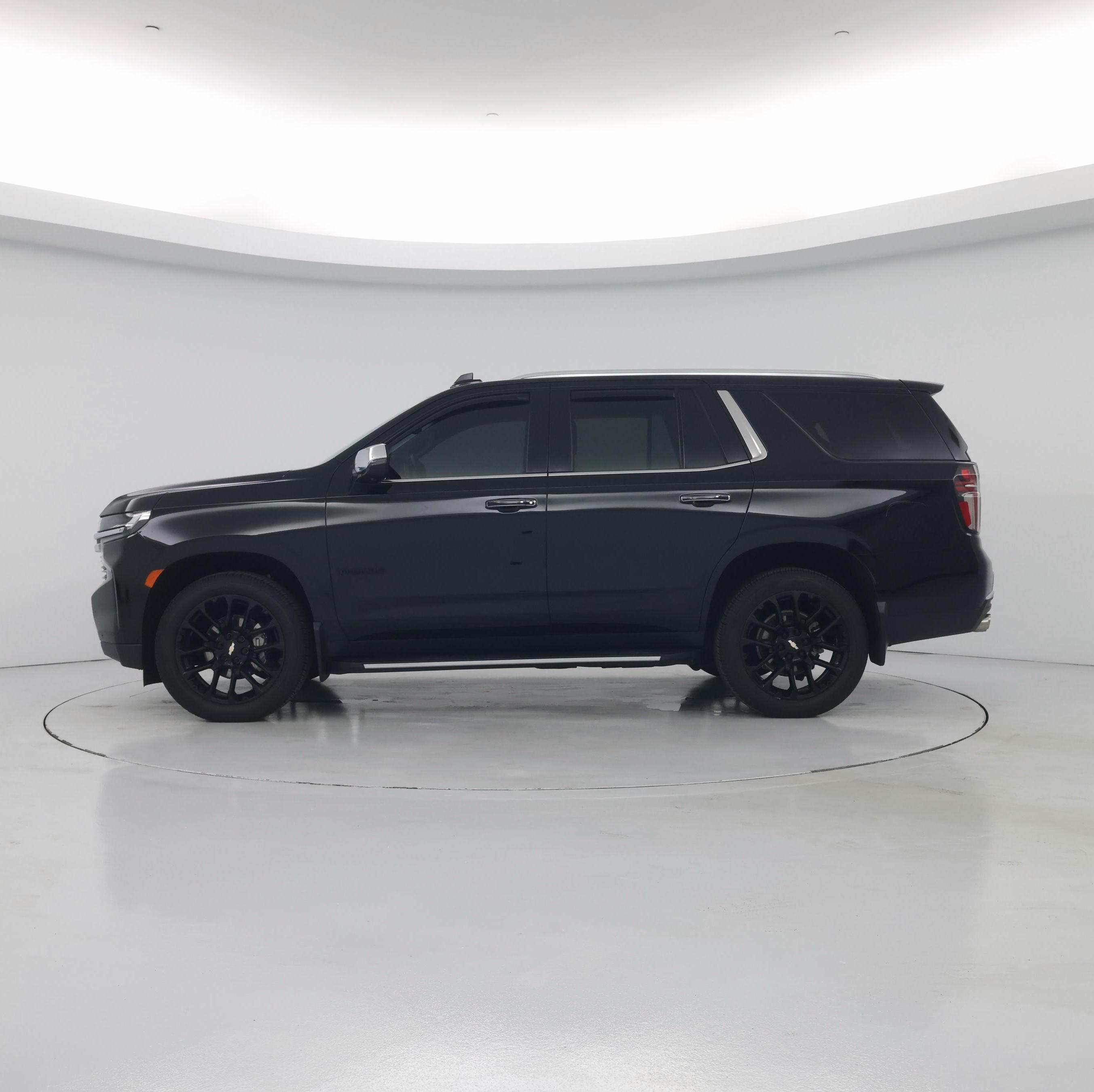 Thumbnail: 2022 Chevrolet Tahoe - 3