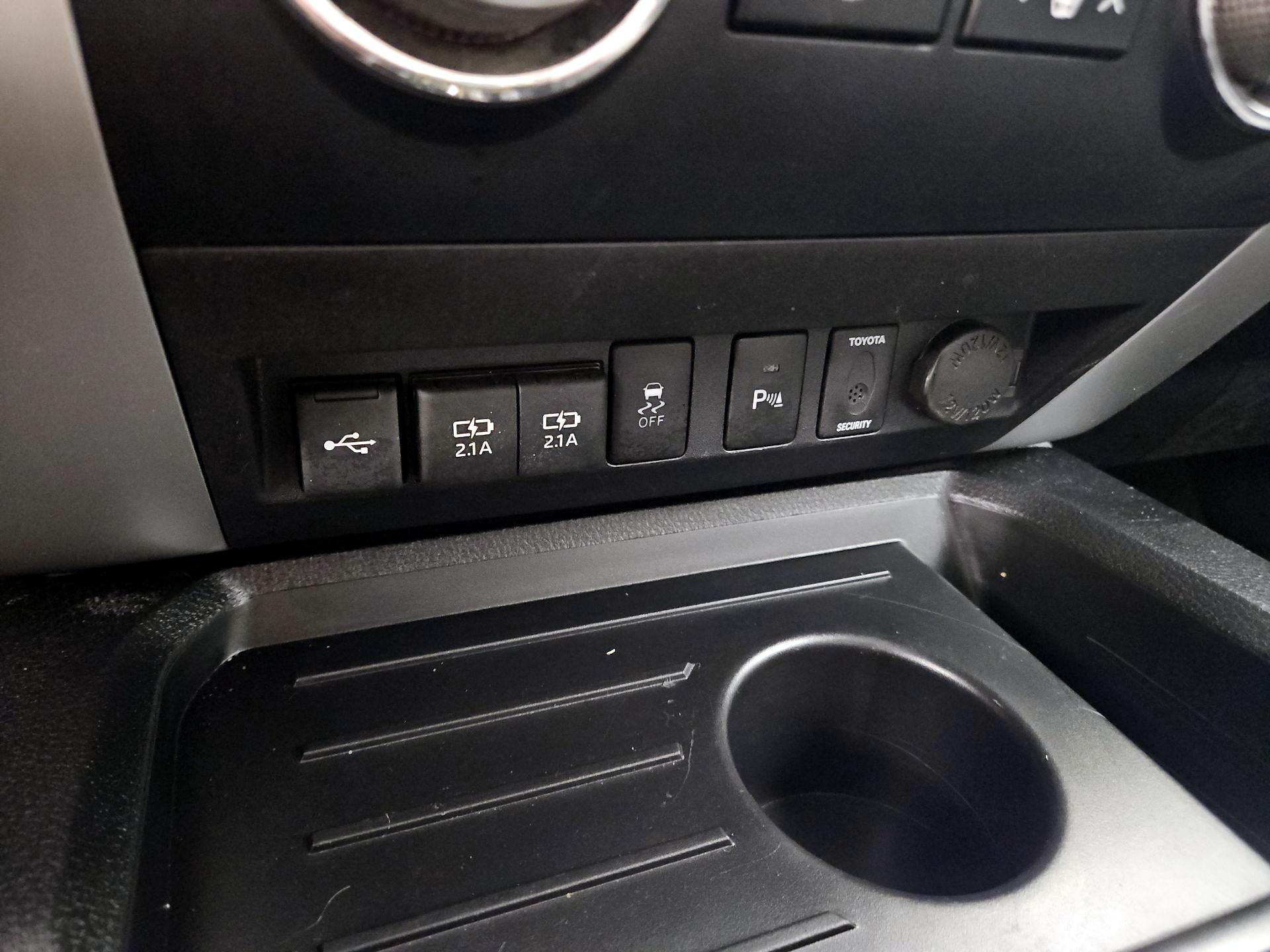 Thumbnail: 2021 Toyota Tundra - 19