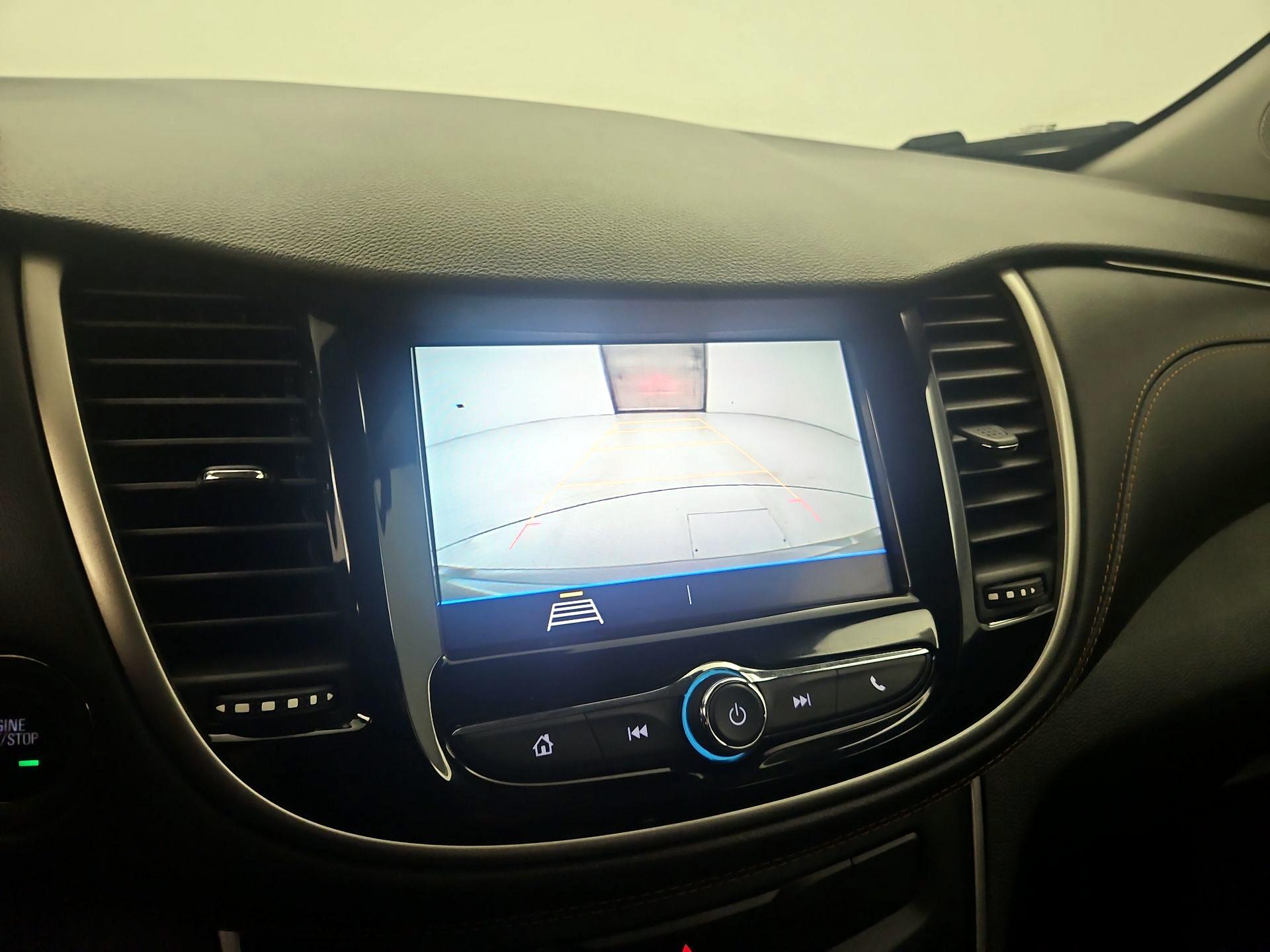 Thumbnail: 2020 Chevrolet Trax - 14