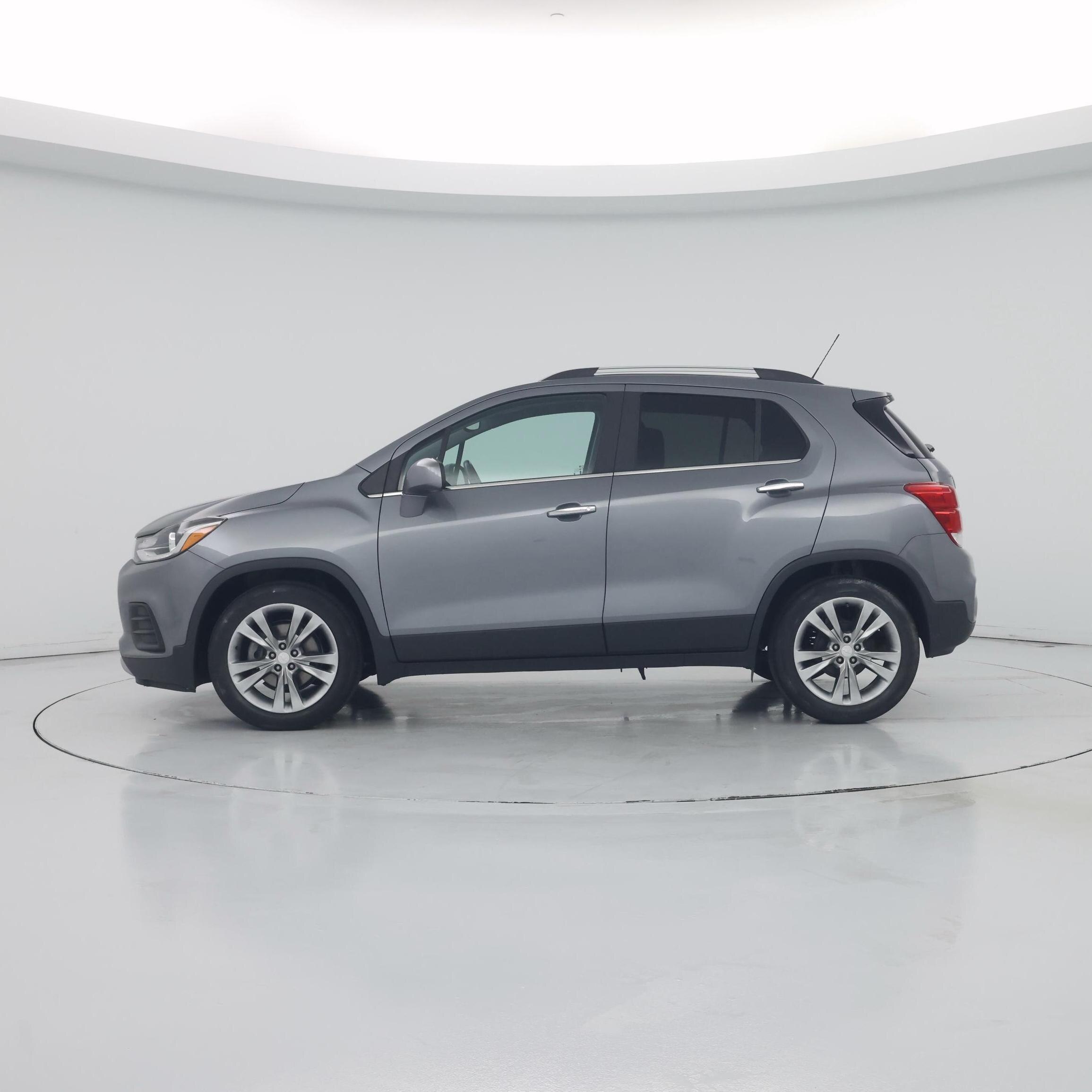 Thumbnail: 2020 Chevrolet Trax - 3