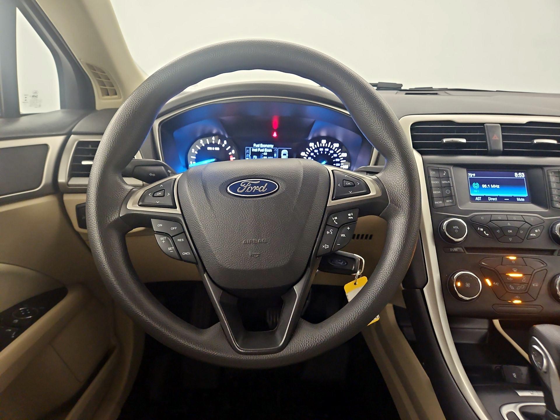Thumbnail: 2015 Ford Fusion - 10