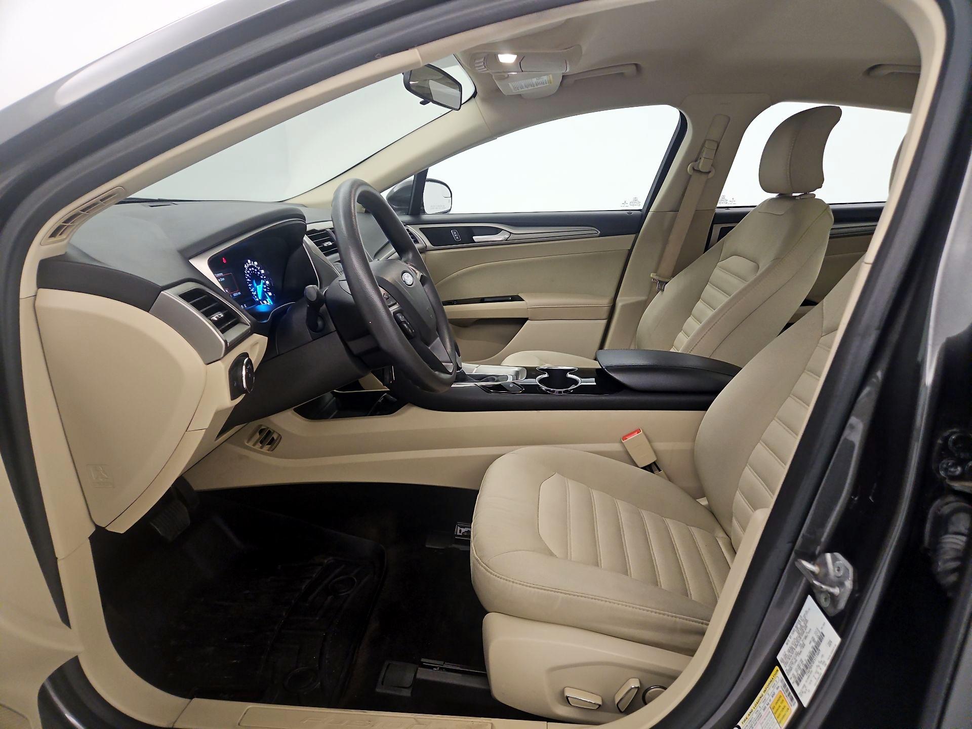 Thumbnail: 2015 Ford Fusion - 11