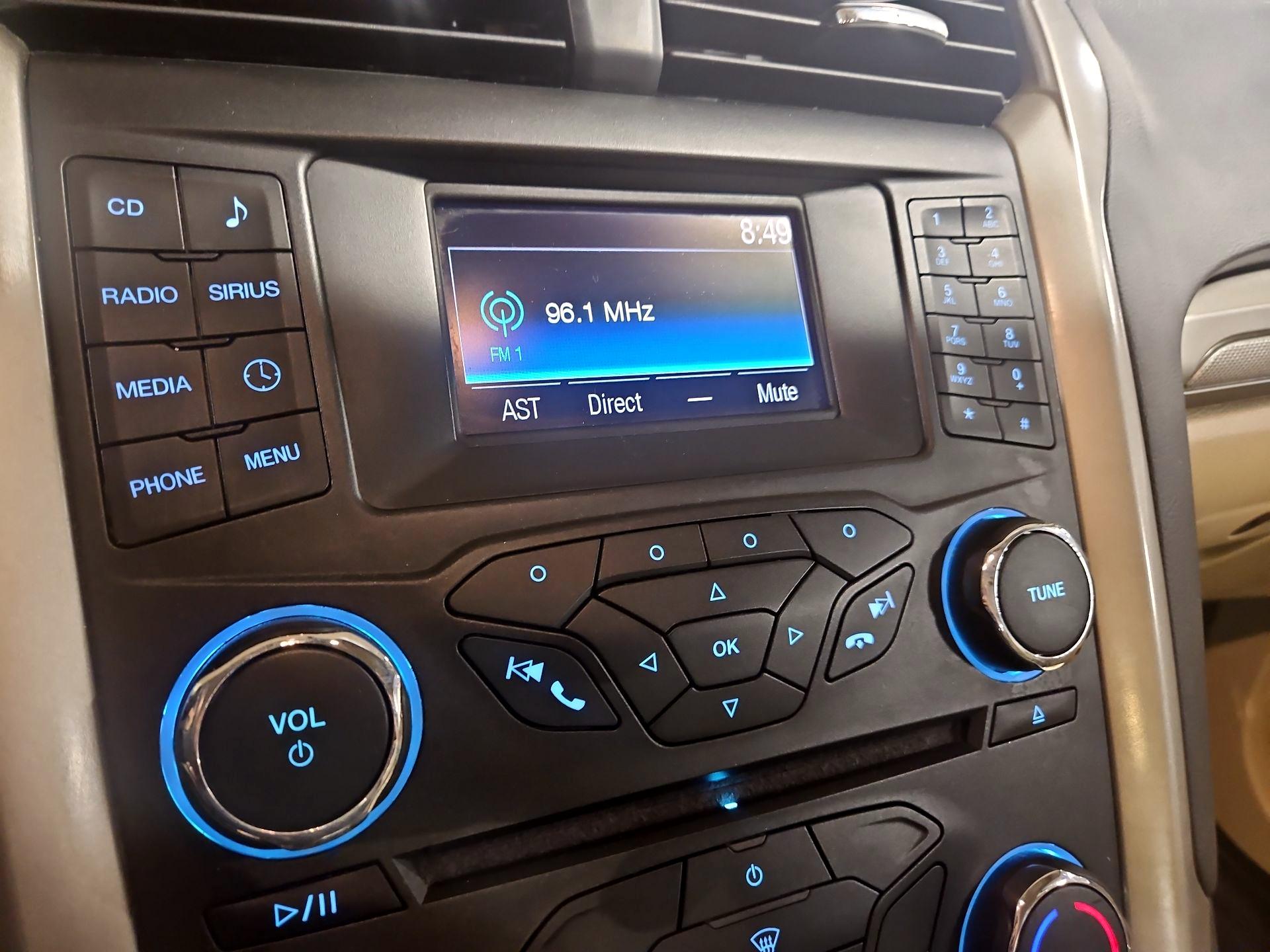 Thumbnail: 2015 Ford Fusion - 15