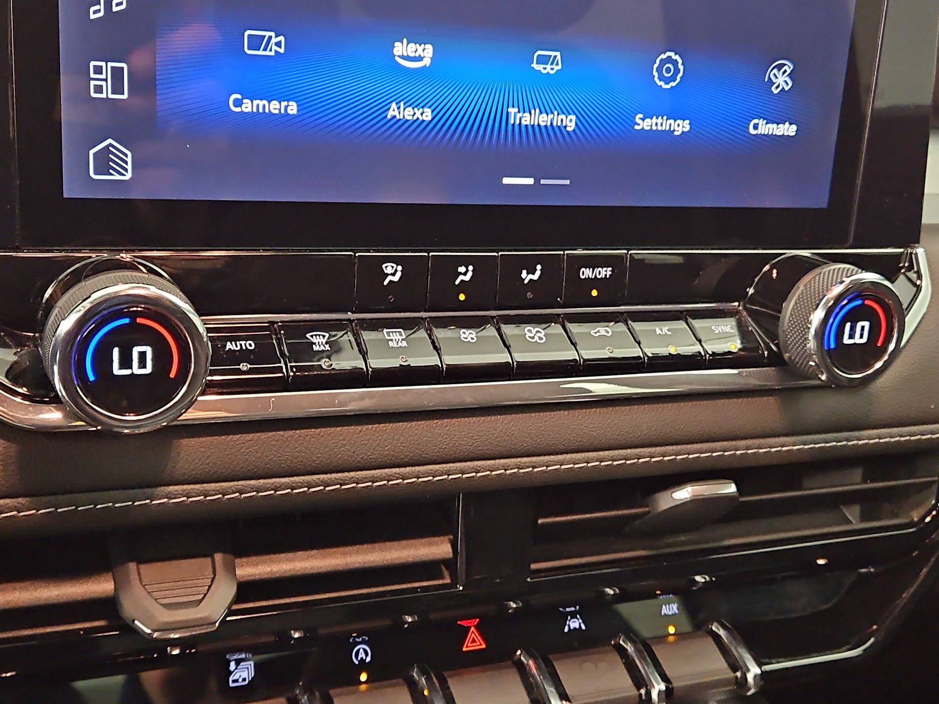 Thumbnail: 2023 Chevrolet Colorado - 15