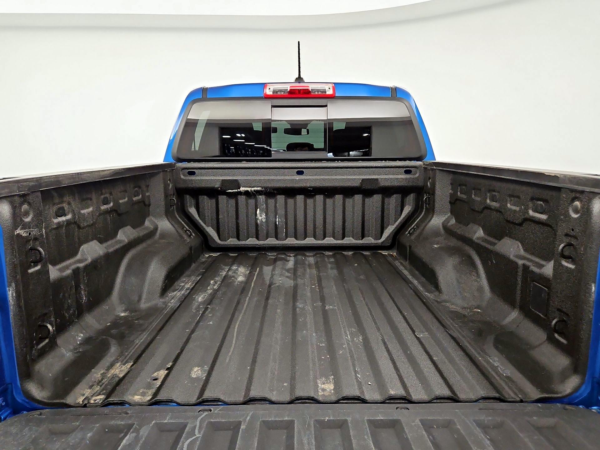 Thumbnail: 2023 Chevrolet Colorado - 19