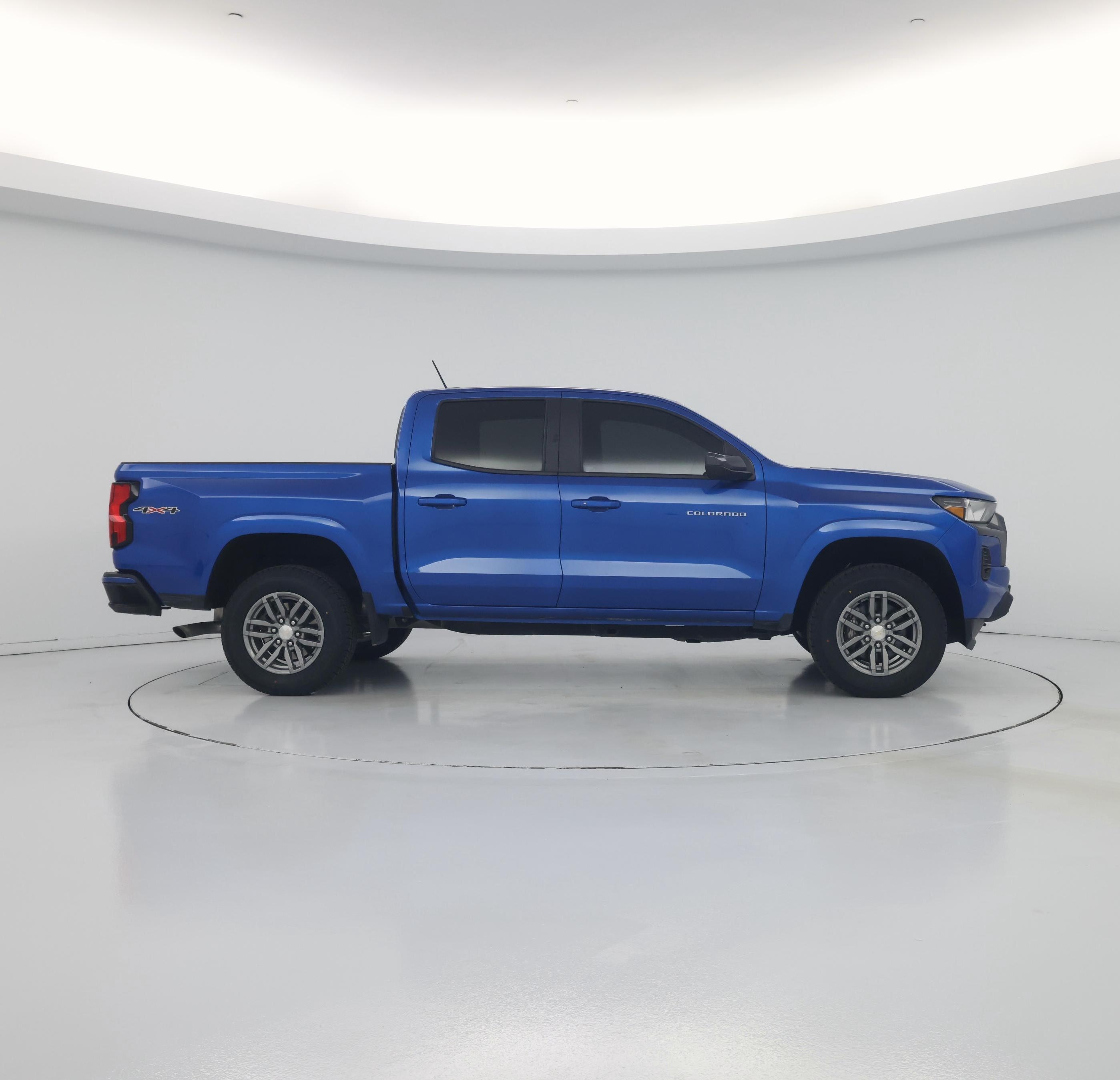 Thumbnail: 2023 Chevrolet Colorado - 7