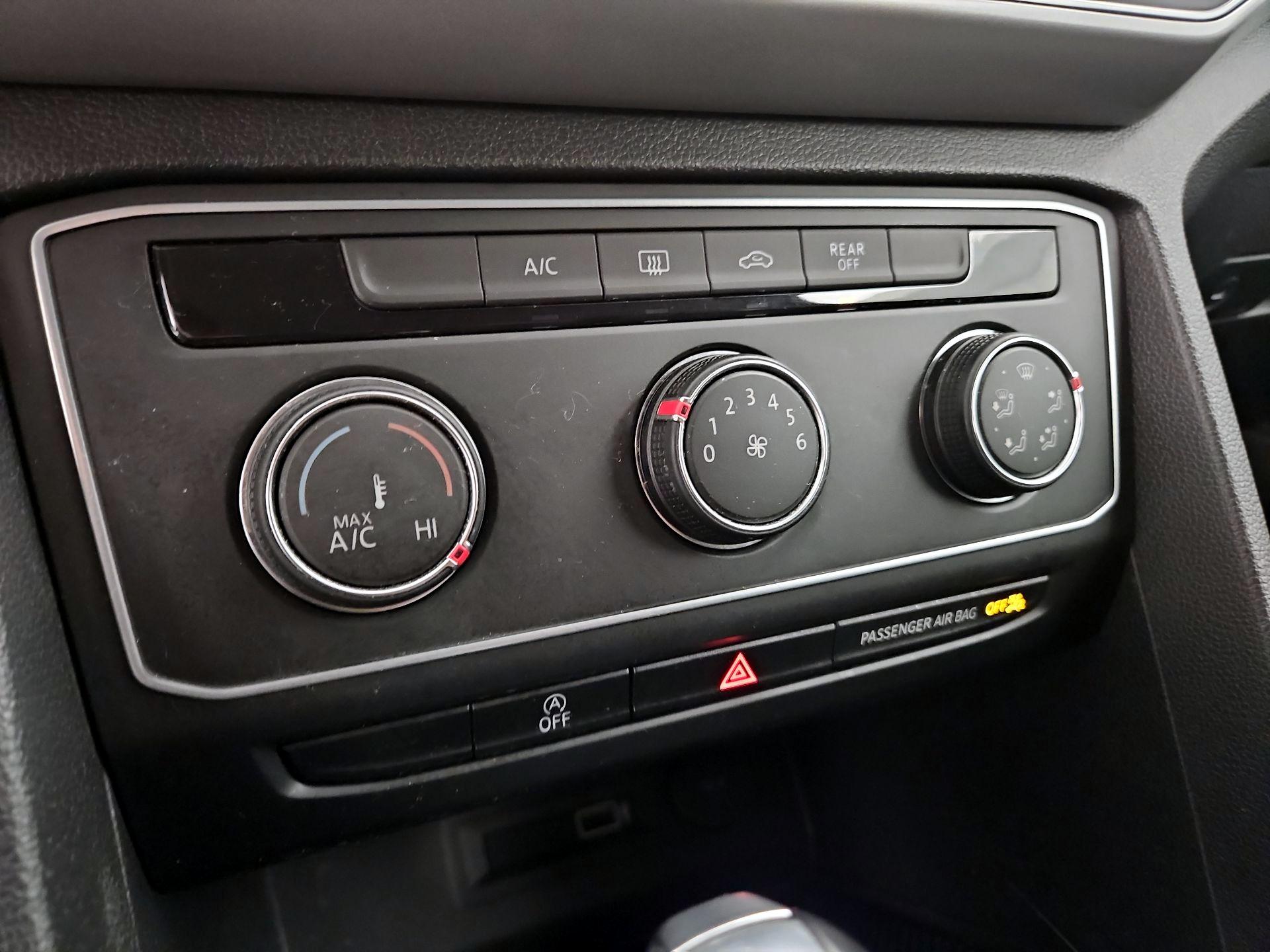 Thumbnail: 2018 Volkswagen Atlas - 16