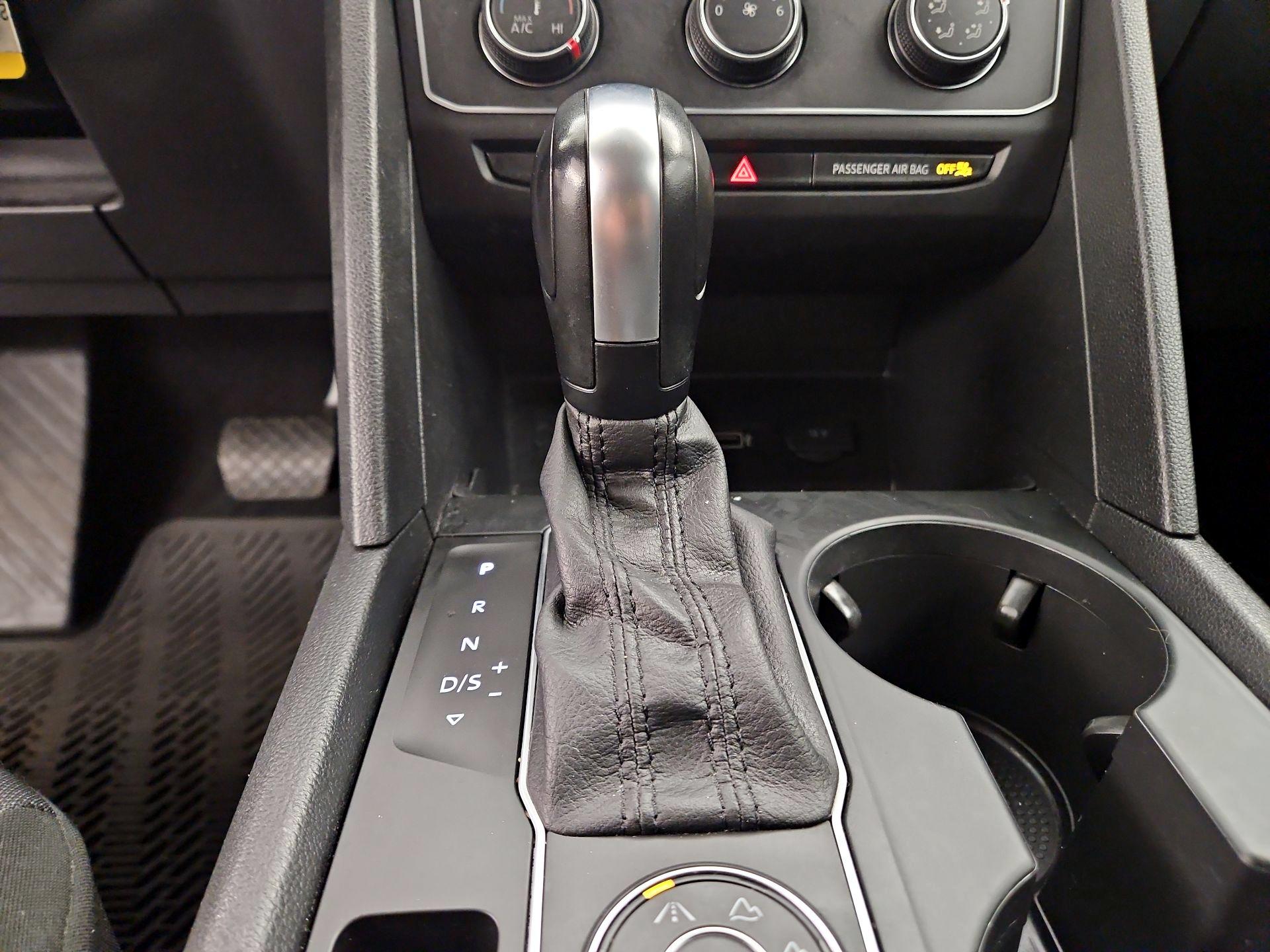 Thumbnail: 2018 Volkswagen Atlas - 17