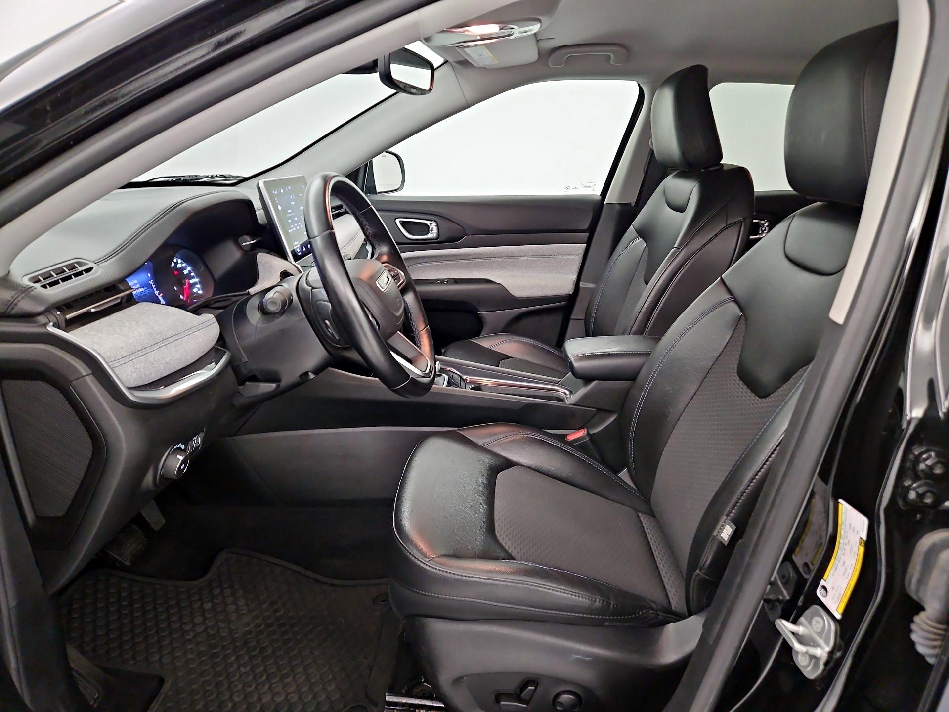 Thumbnail: 2022 Jeep Compass - 11