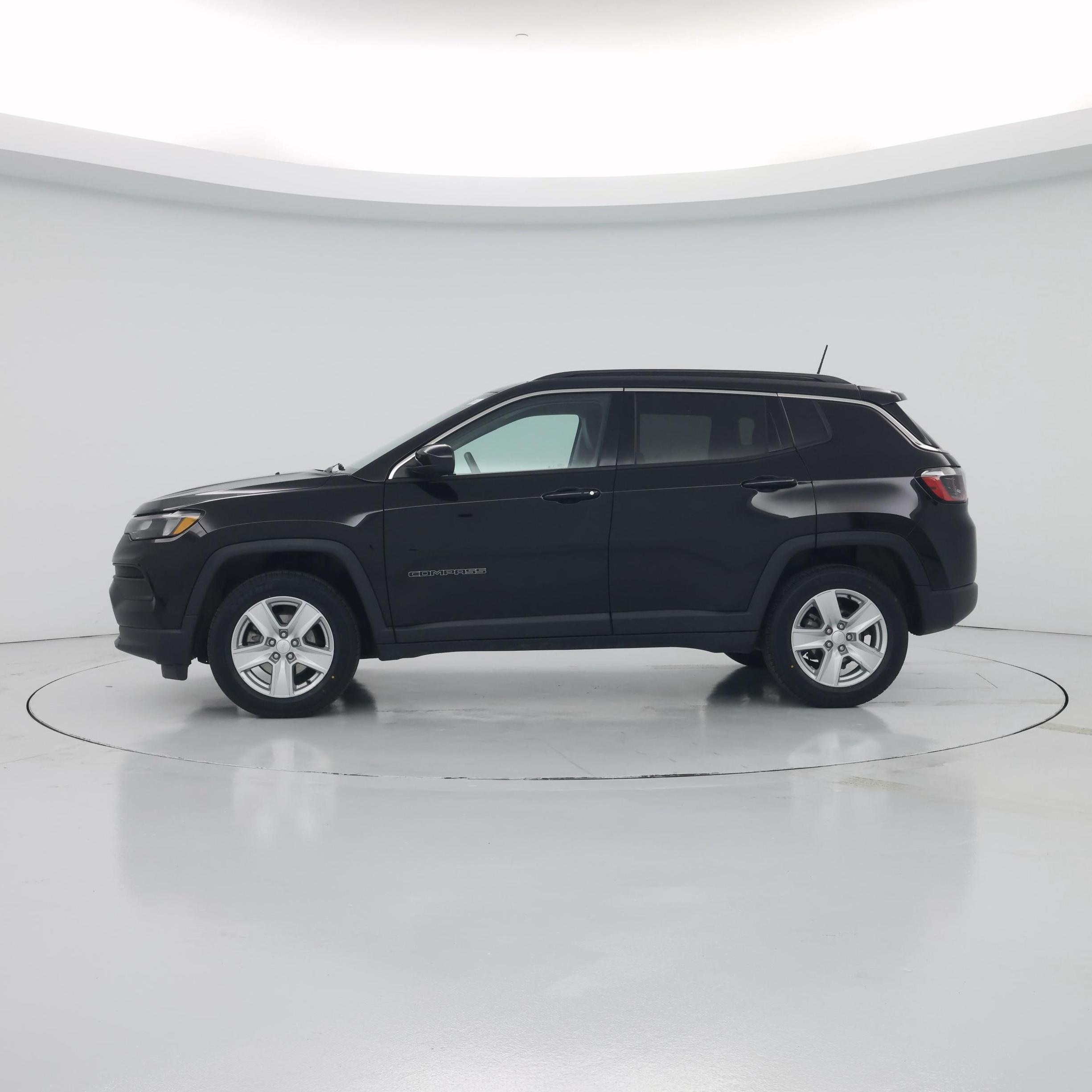 Thumbnail: 2022 Jeep Compass - 3