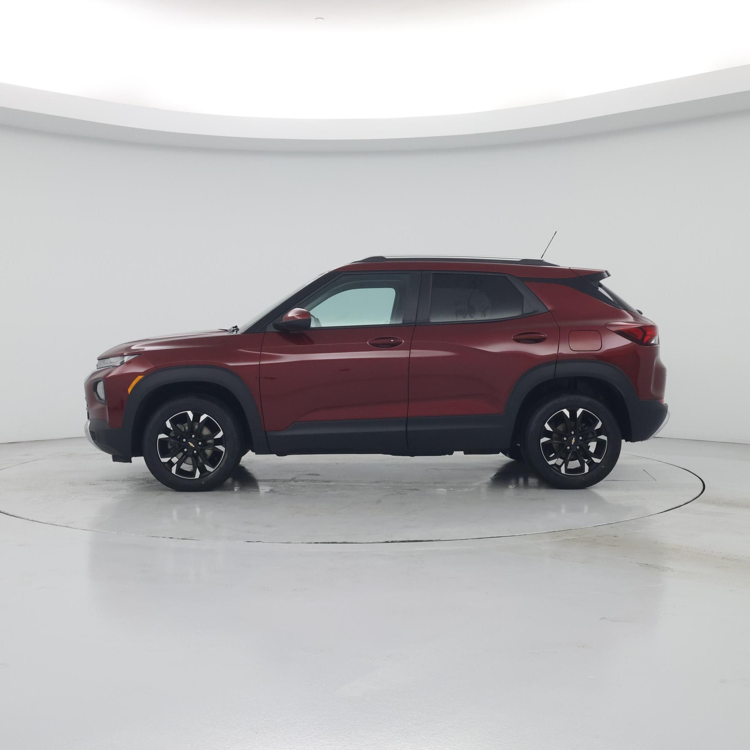Thumbnail: 2023 Chevrolet TrailBlazer - 3
