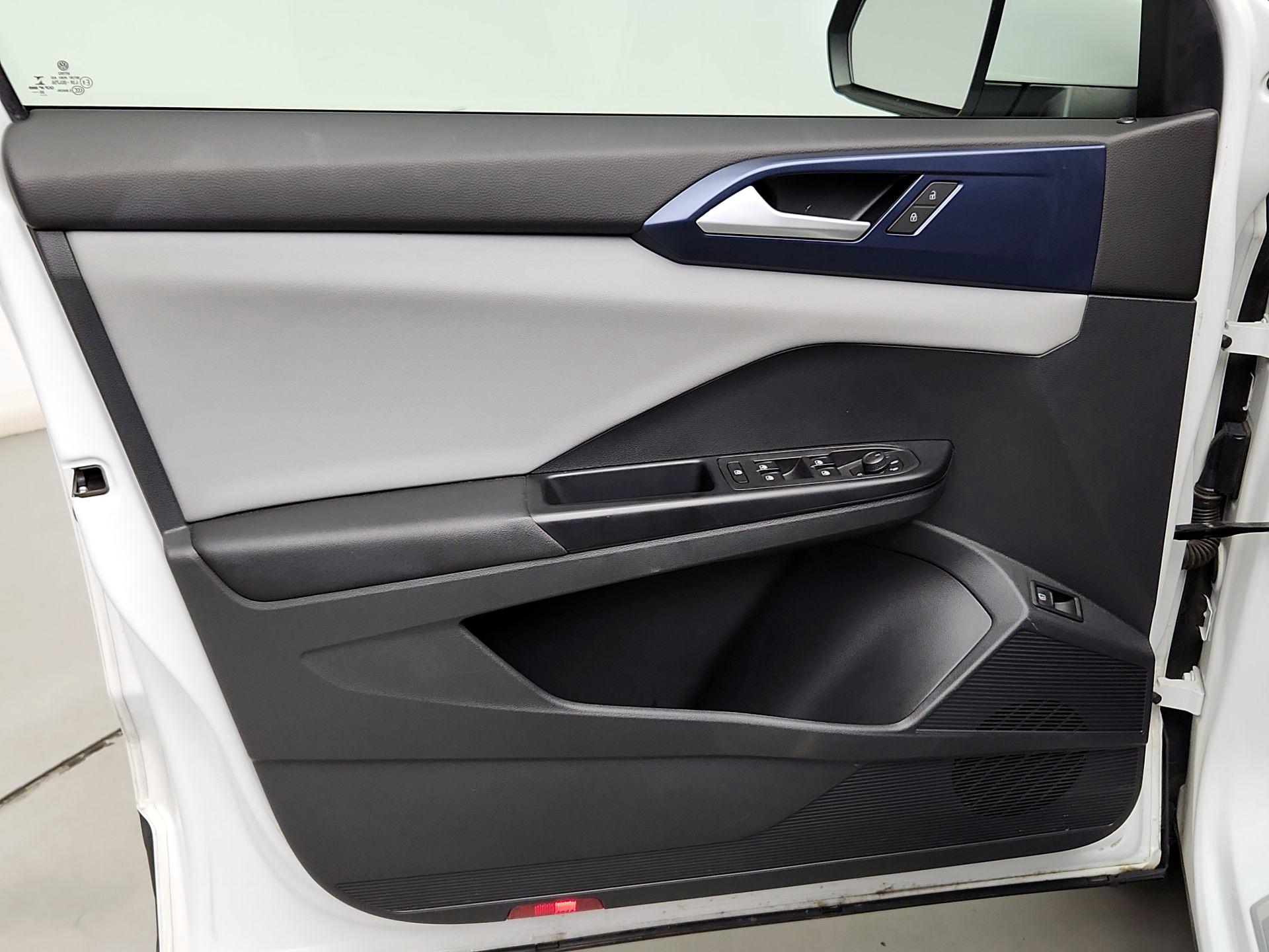 Thumbnail: 2023 Volkswagen Taos - 12