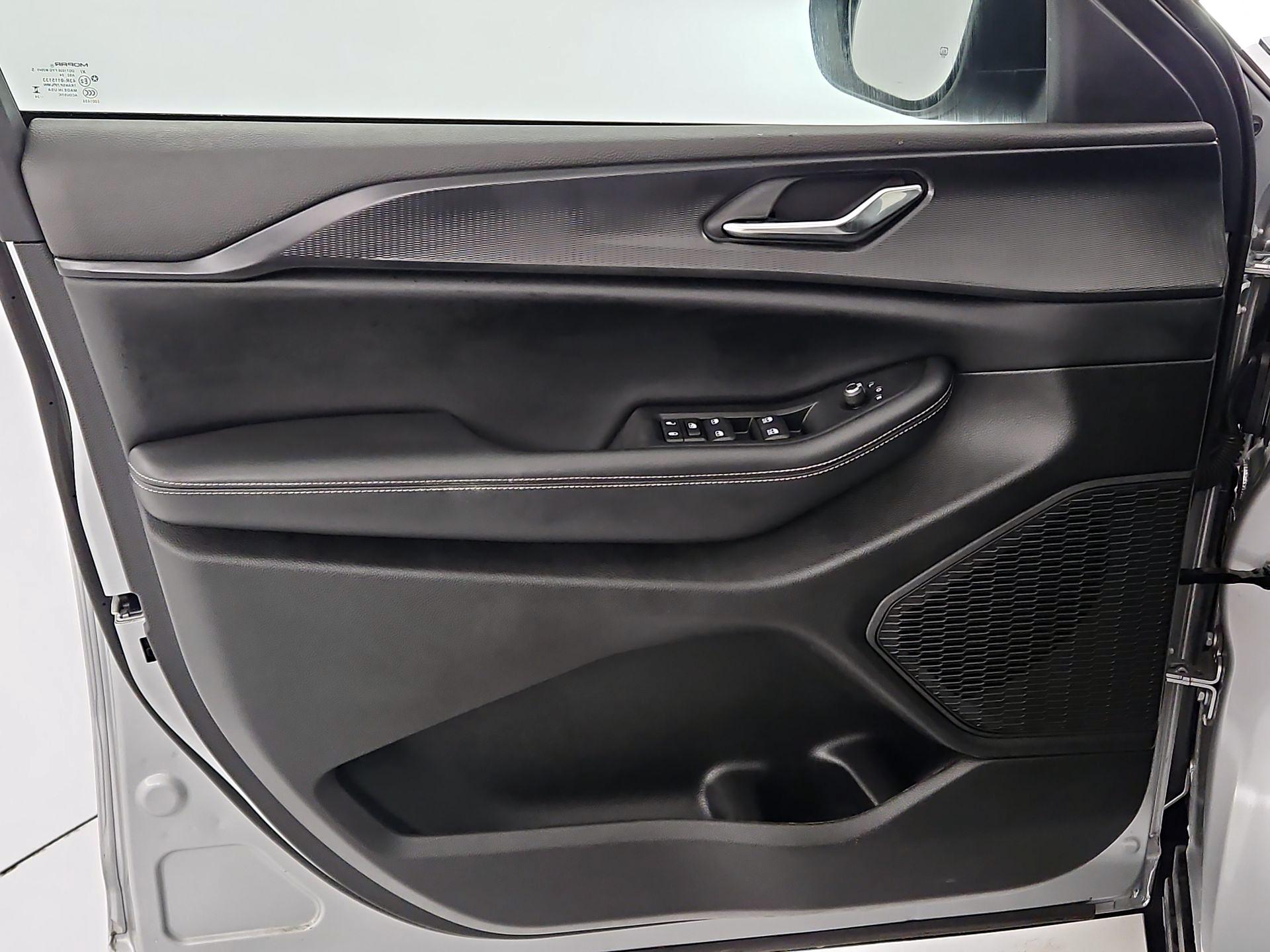 Thumbnail: 2024 Jeep Grand Cherokee - 12