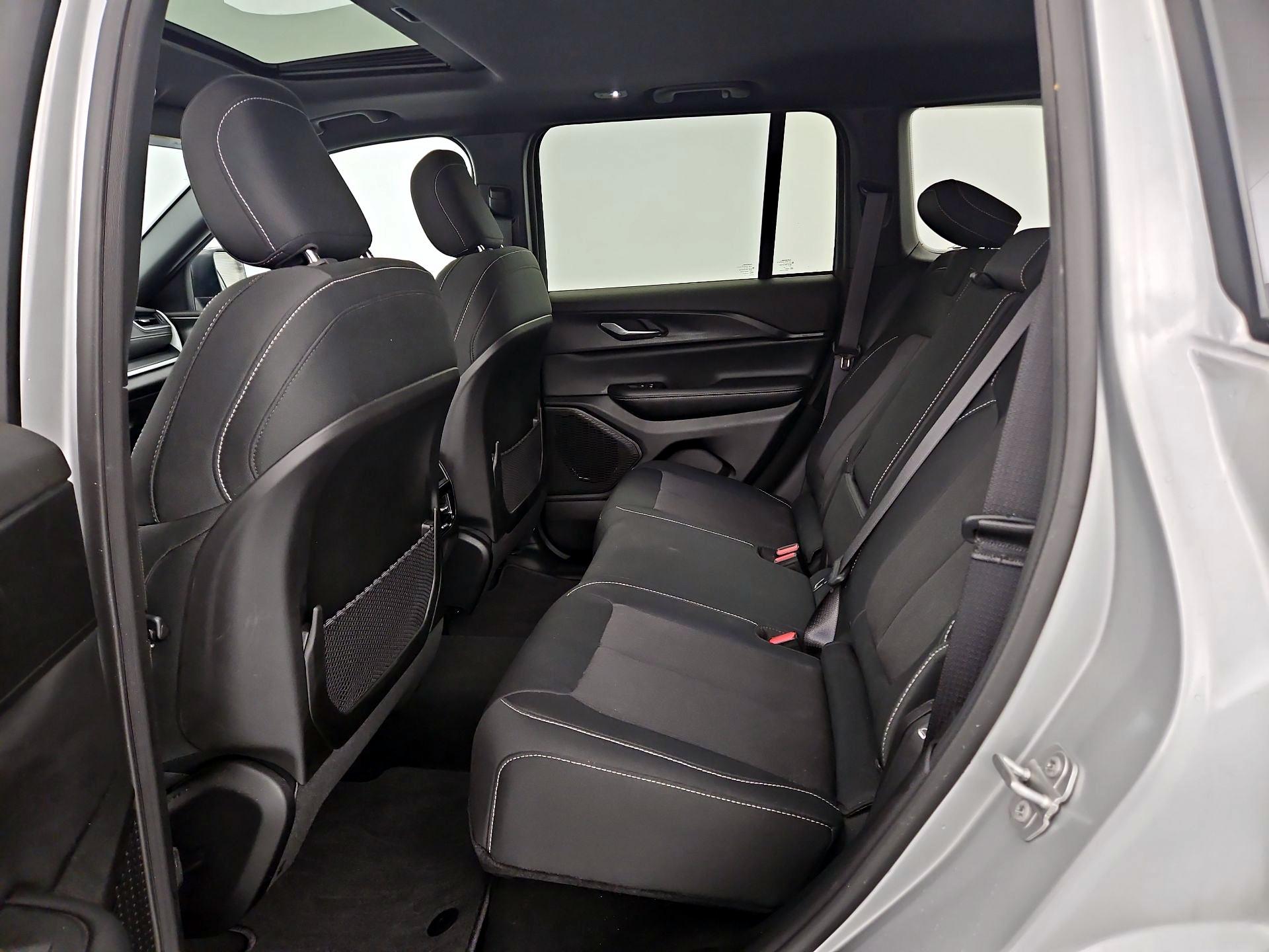 Thumbnail: 2024 Jeep Grand Cherokee - 20