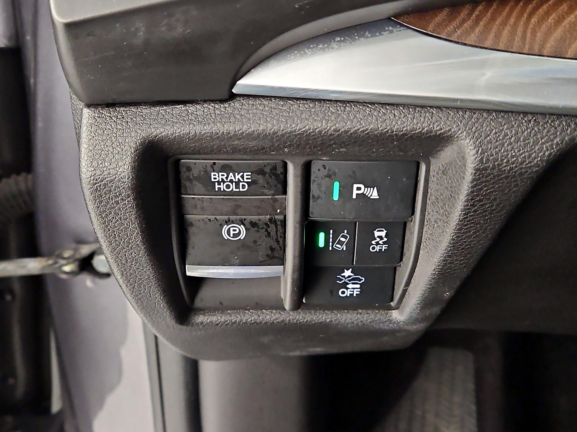 Thumbnail: 2020 Acura MDX - 13