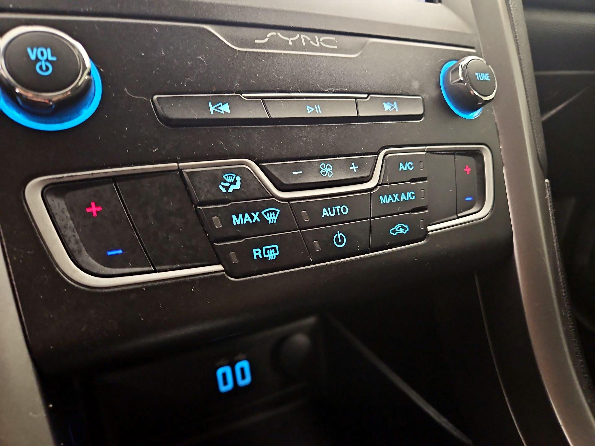 Thumbnail: 2020 Ford Fusion - 16