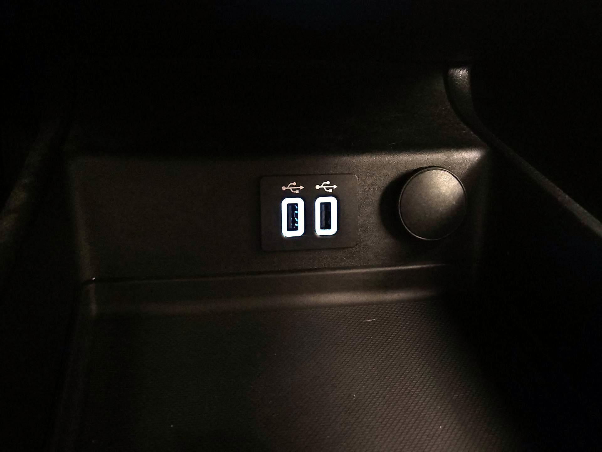 Thumbnail: 2020 Ford Fusion - 18