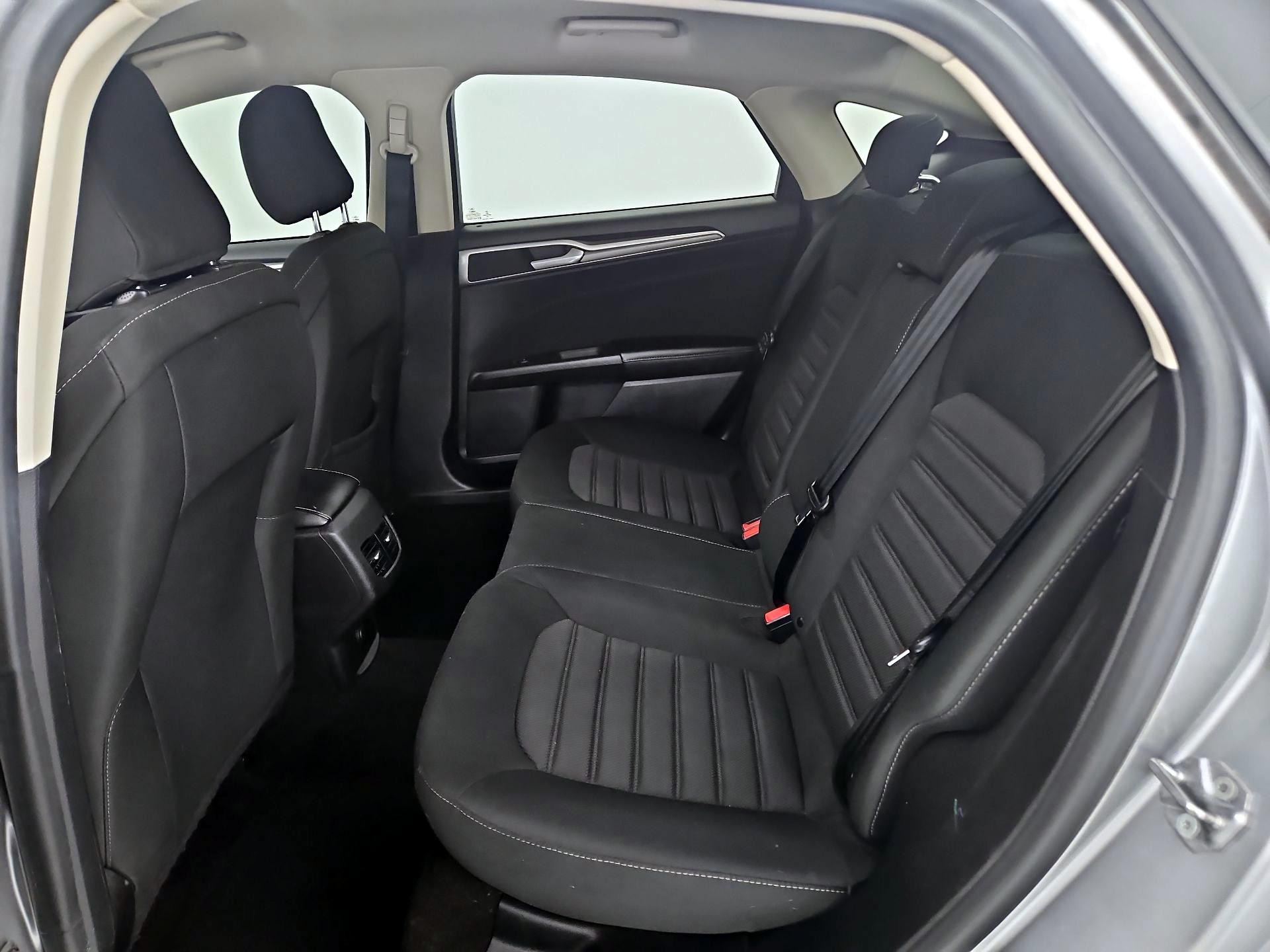 Thumbnail: 2020 Ford Fusion - 19