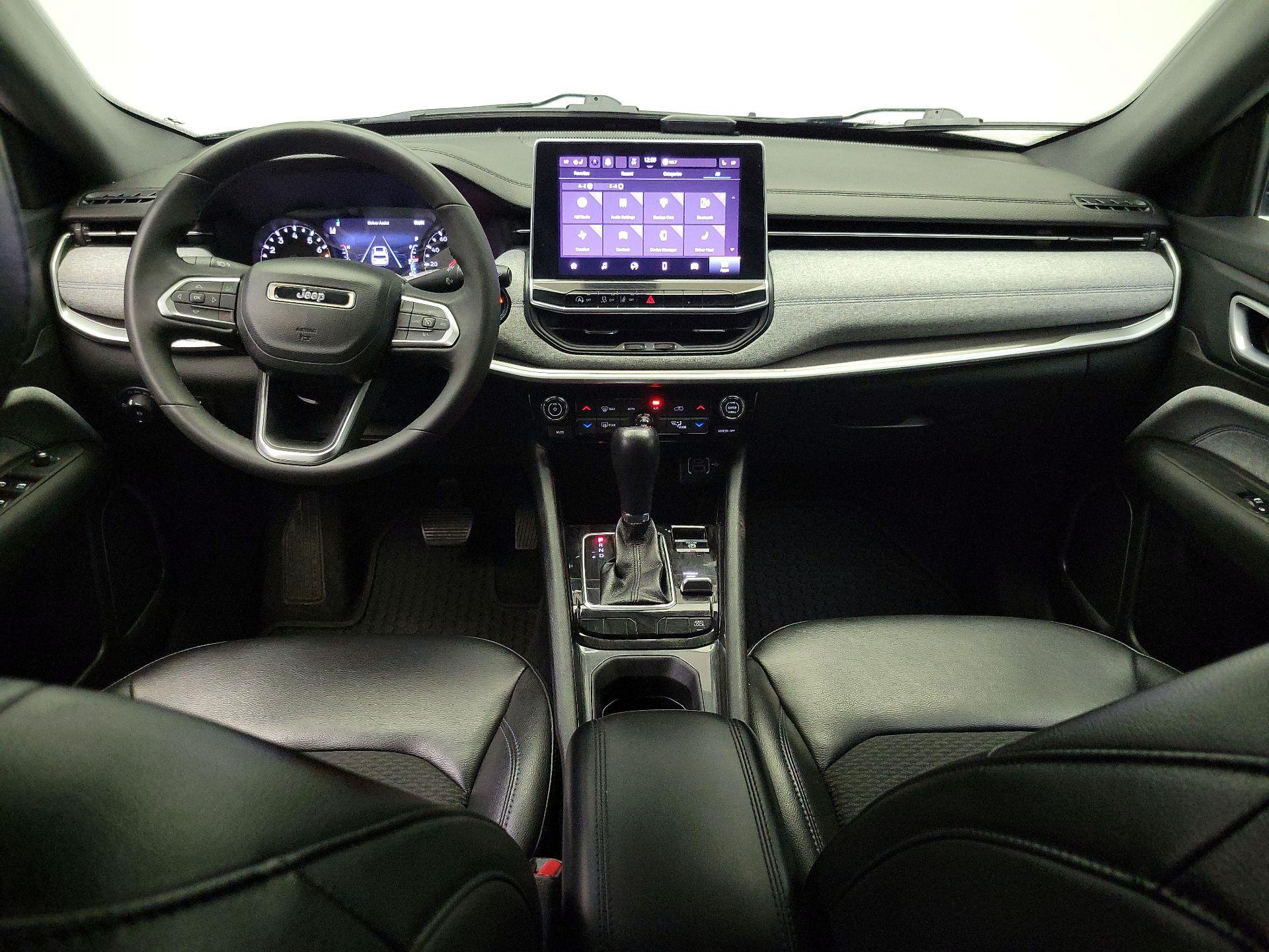 Thumbnail: 2023 Jeep Compass - 9