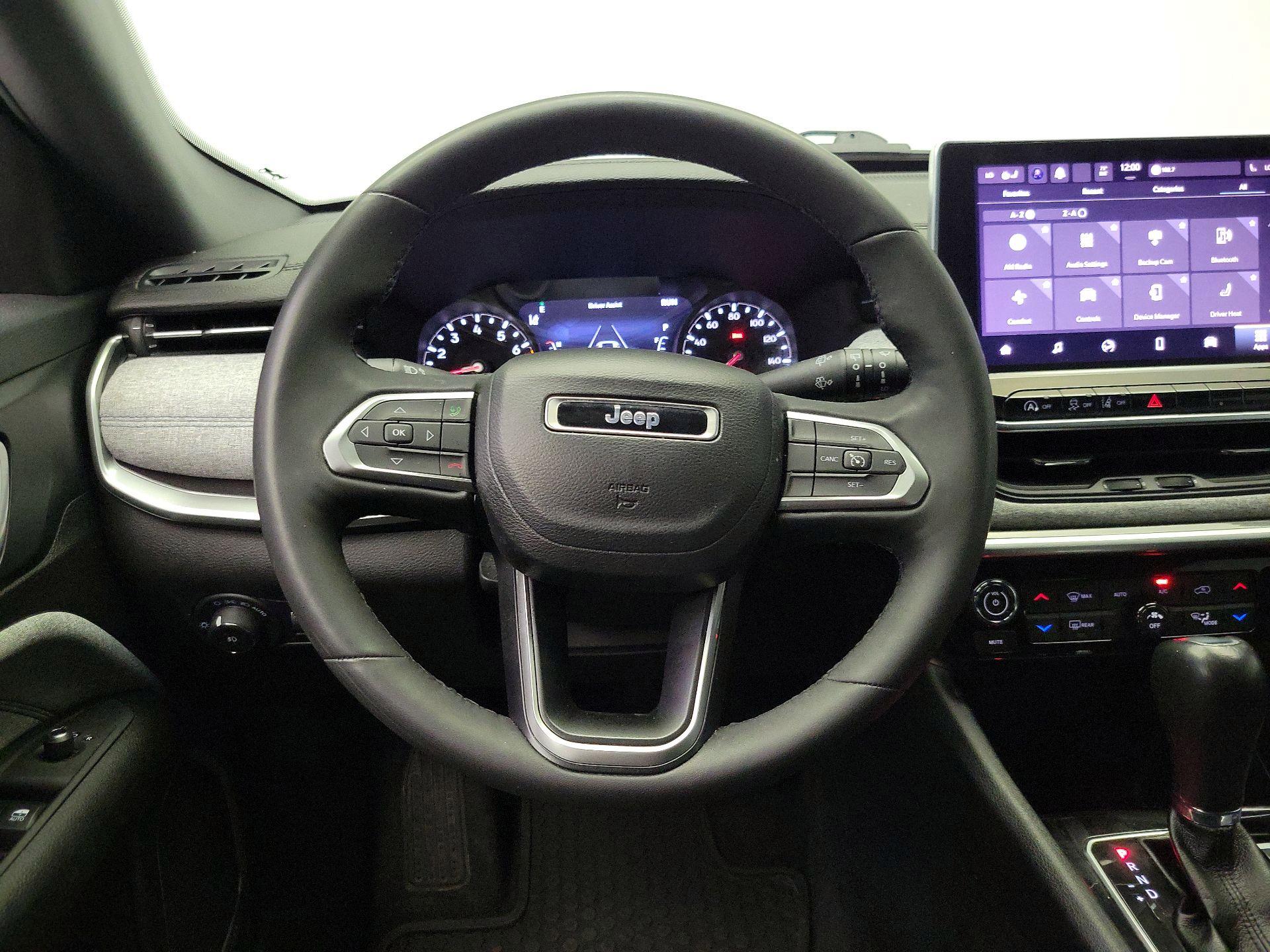 Thumbnail: 2023 Jeep Compass - 10
