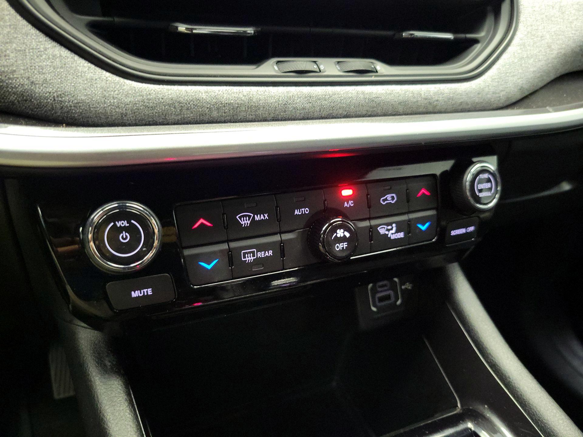 Thumbnail: 2023 Jeep Compass - 16