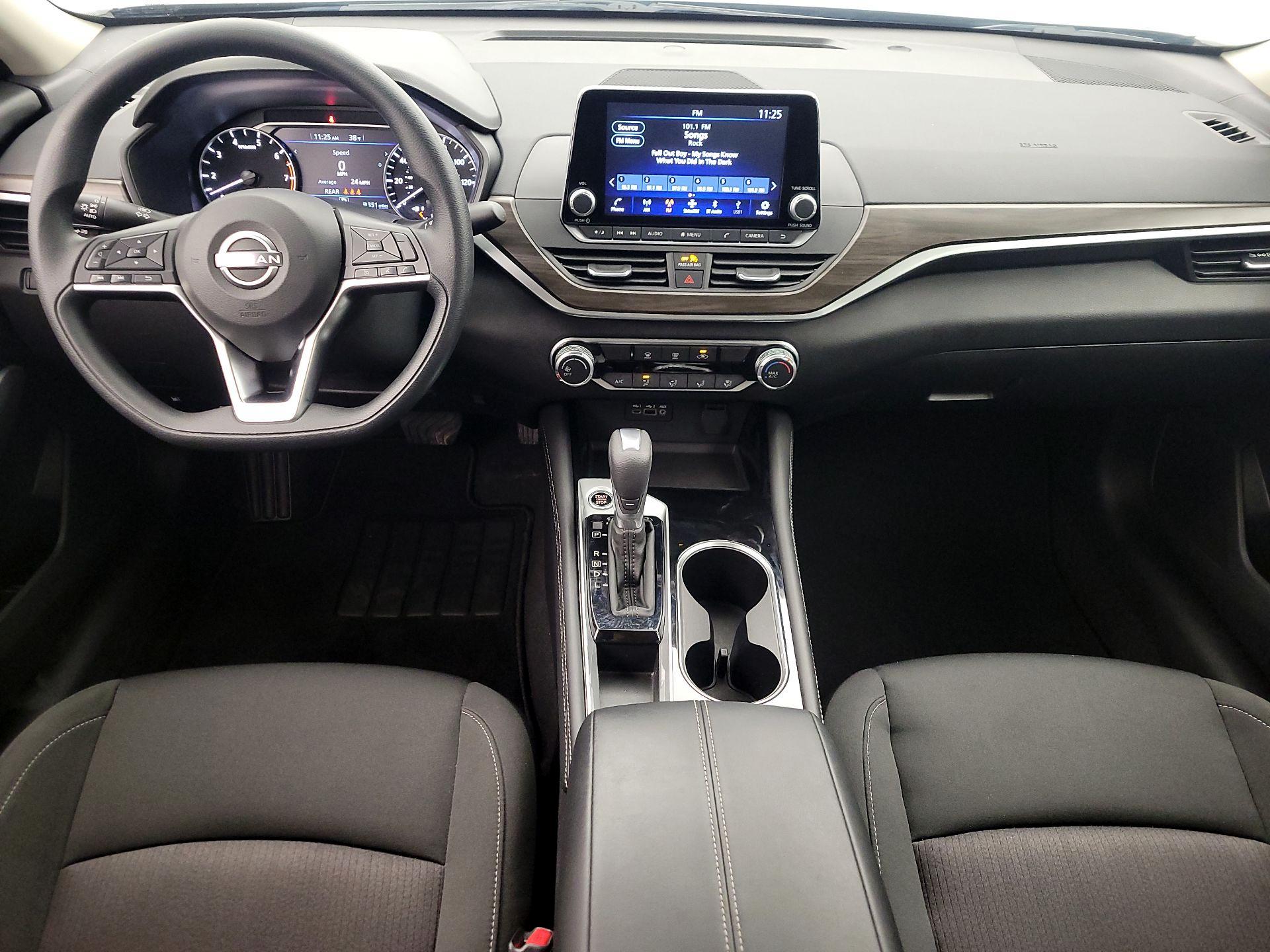 Thumbnail: 2023 Nissan Altima - 9