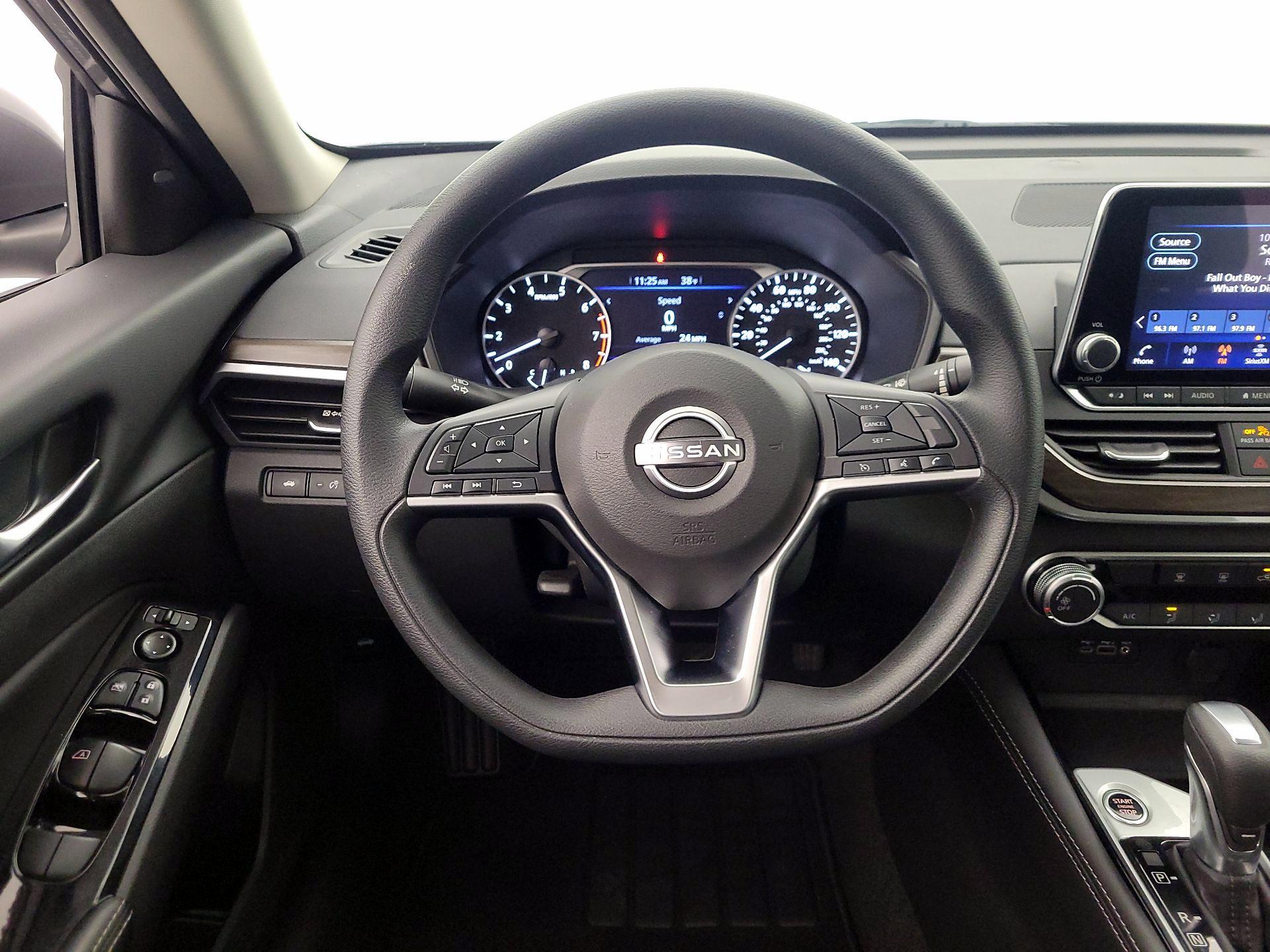 Thumbnail: 2023 Nissan Altima - 10