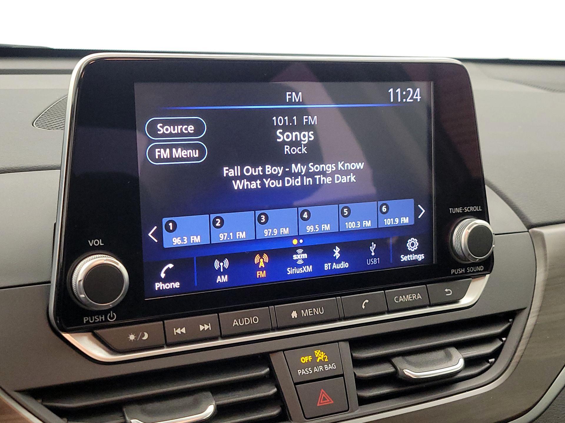 Thumbnail: 2023 Nissan Altima - 15