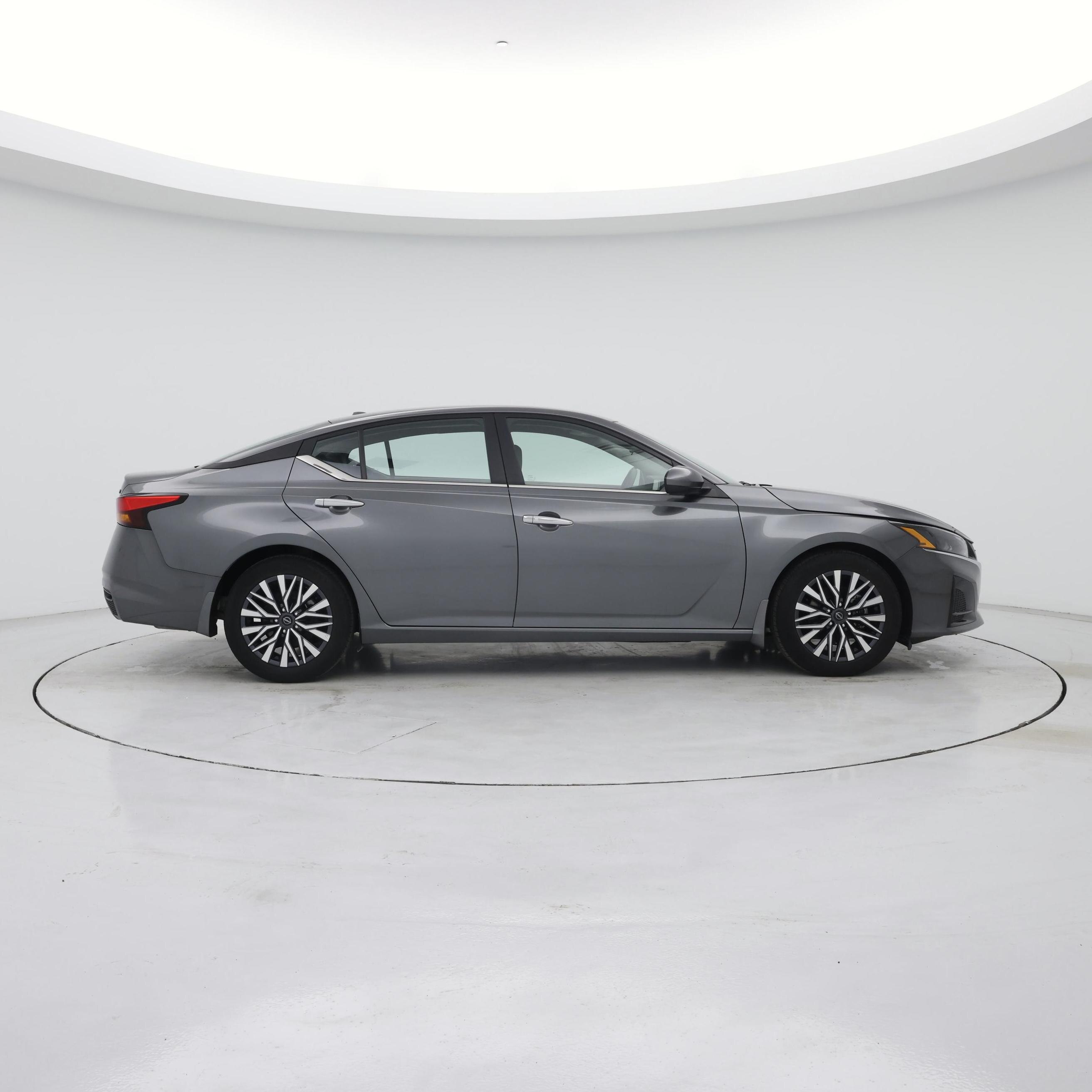 Thumbnail: 2023 Nissan Altima - 7