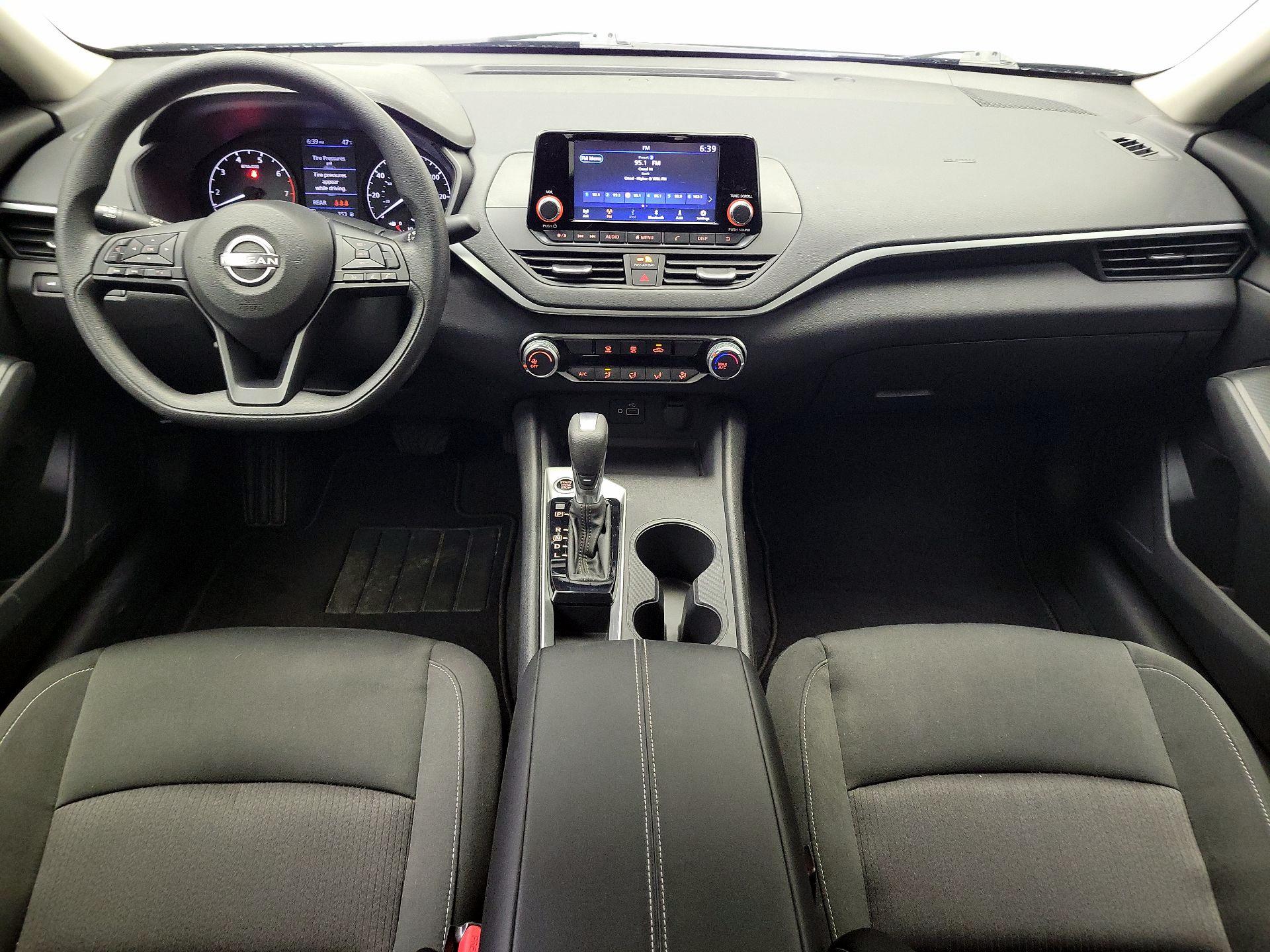 Thumbnail: 2023 Nissan Altima - 9