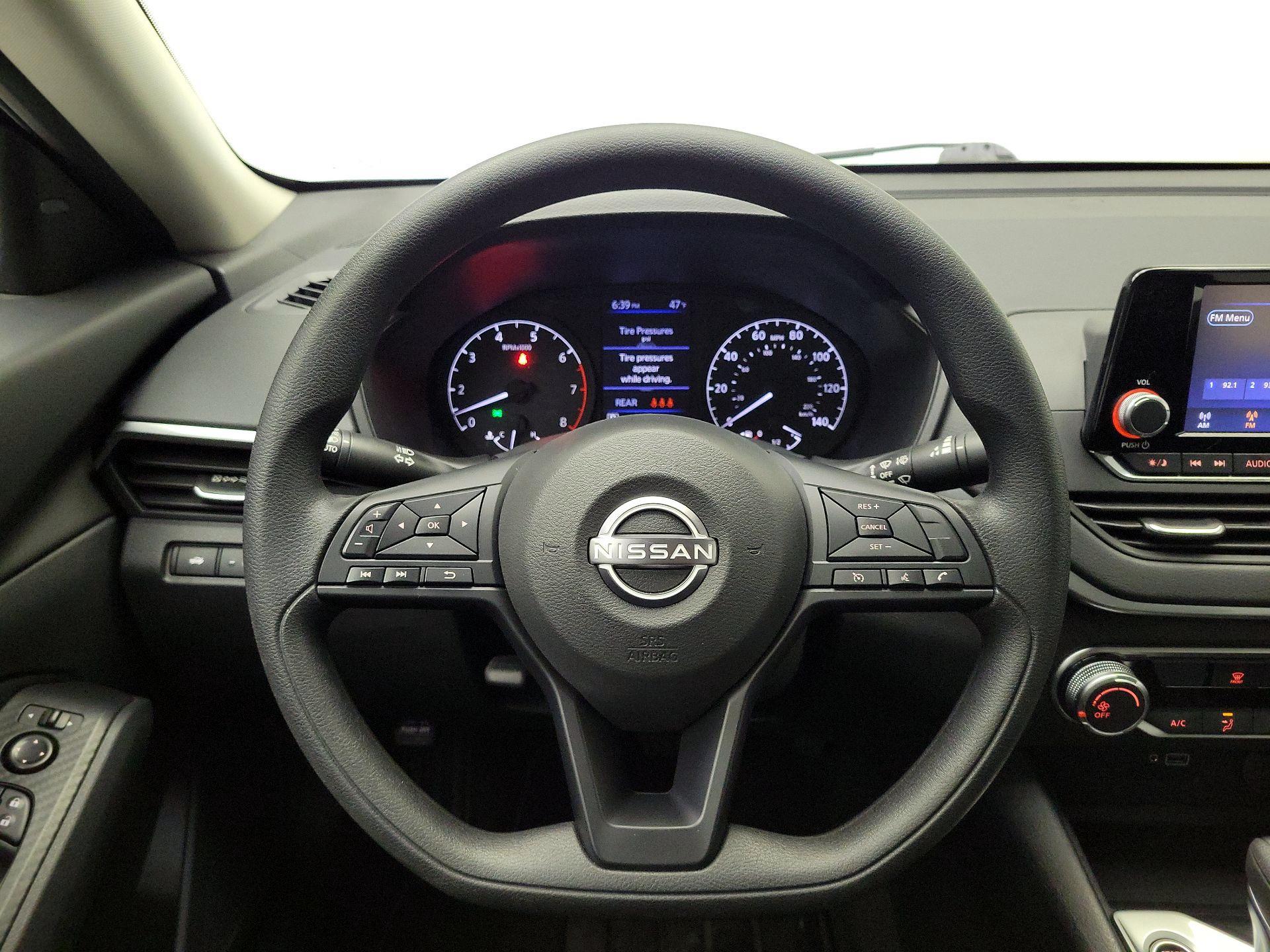 Thumbnail: 2023 Nissan Altima - 10