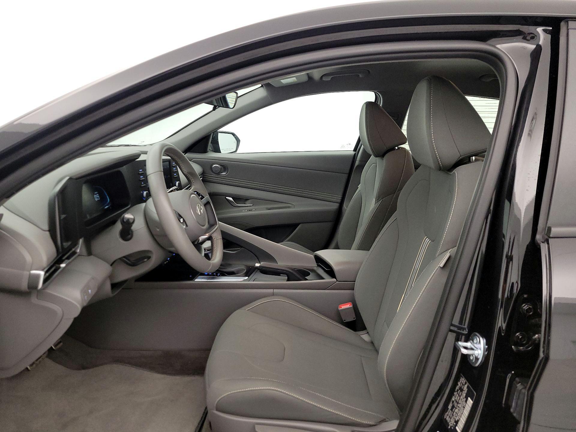 Thumbnail: 2025 Hyundai Elantra - 11