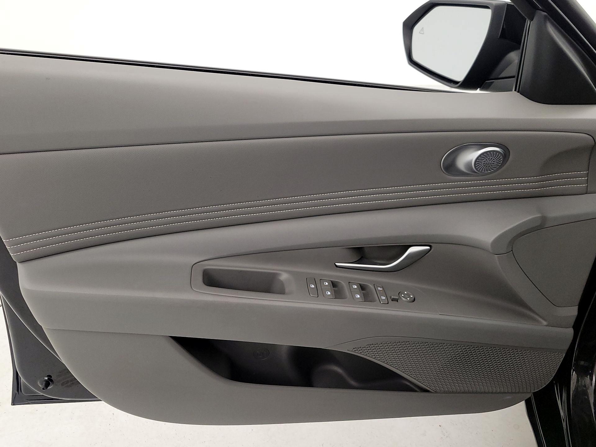 Thumbnail: 2025 Hyundai Elantra - 12