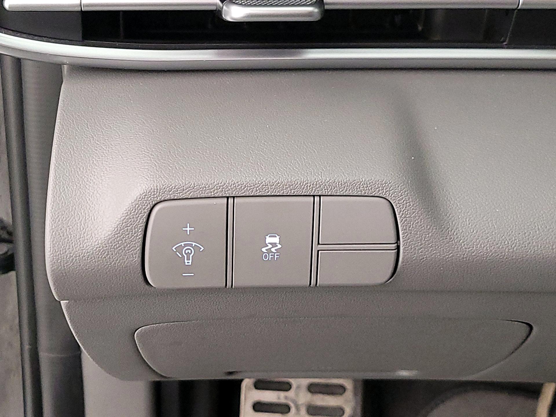 Thumbnail: 2025 Hyundai Elantra - 13