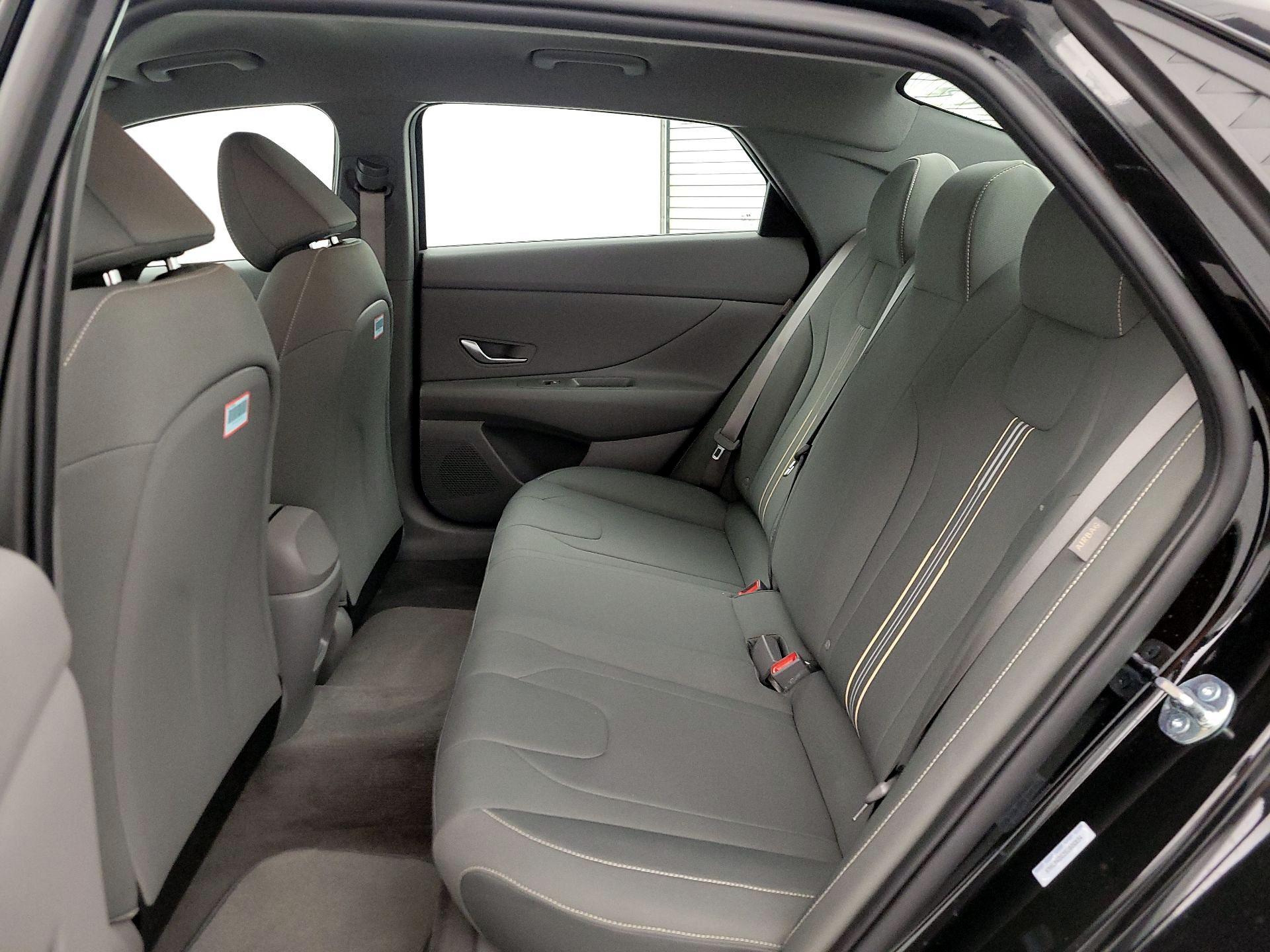 Thumbnail: 2025 Hyundai Elantra - 19