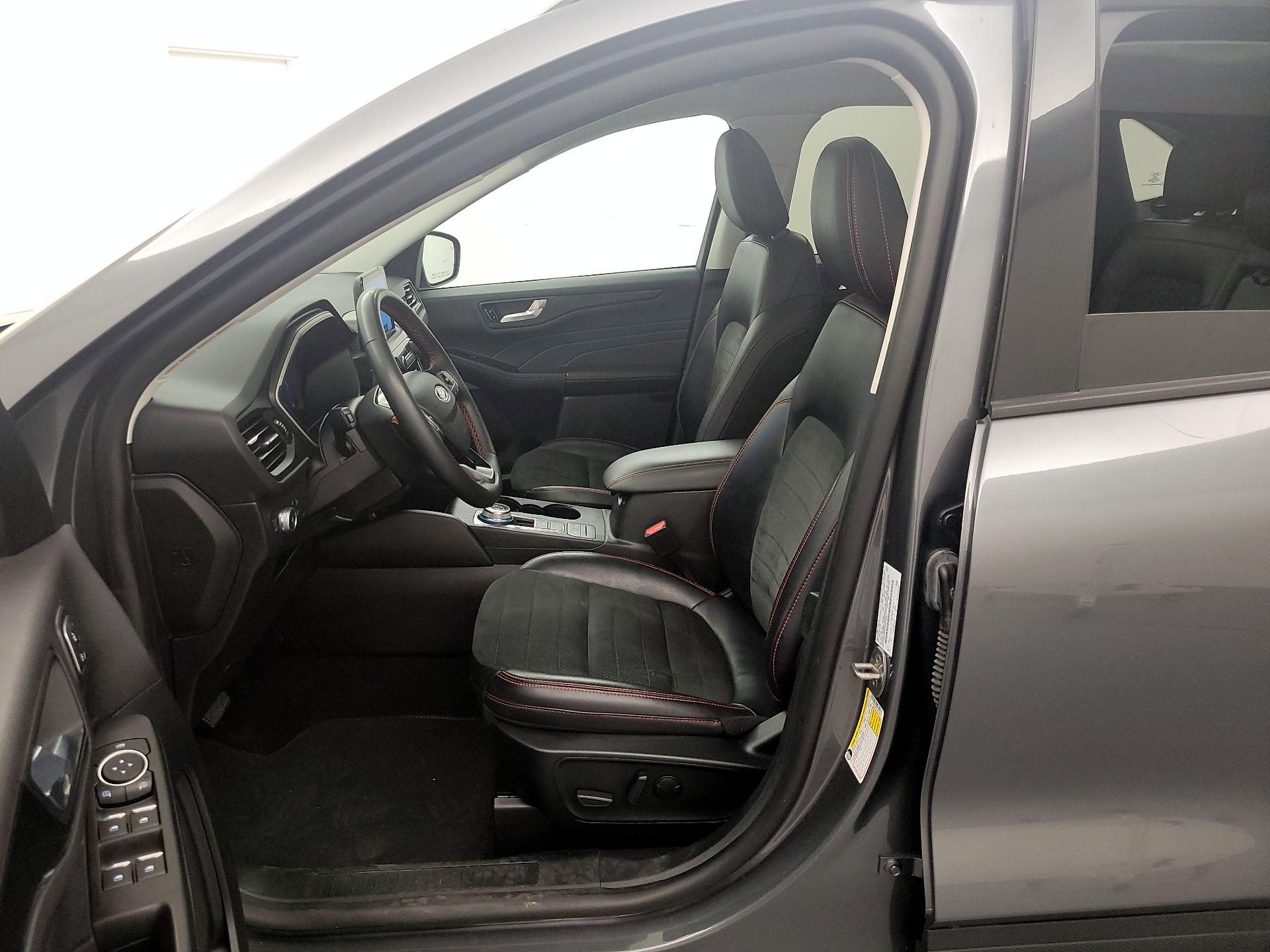 Thumbnail: 2022 Ford Escape - 11